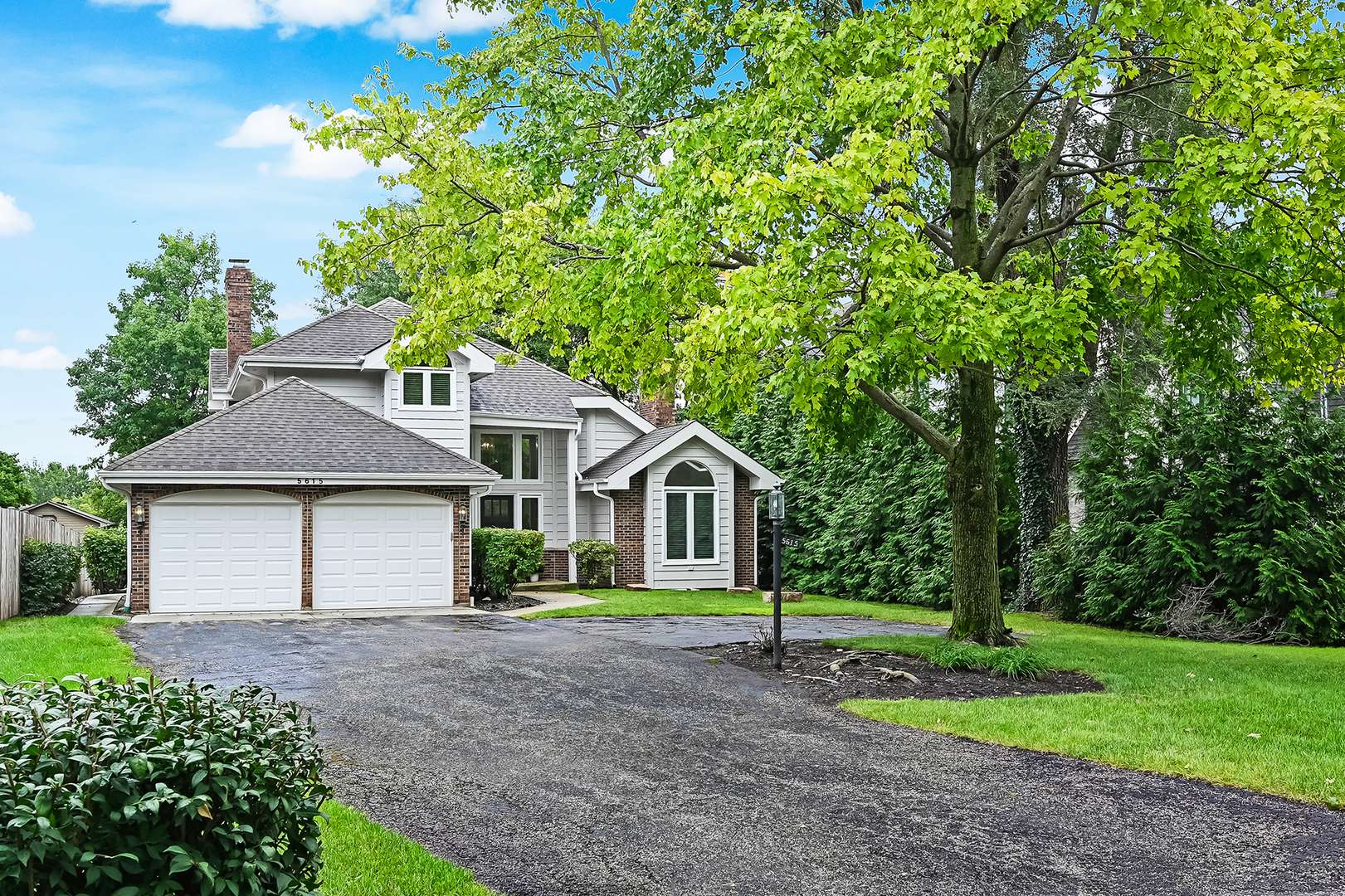 5615 S Elm ST, Hinsdale, IL 60521