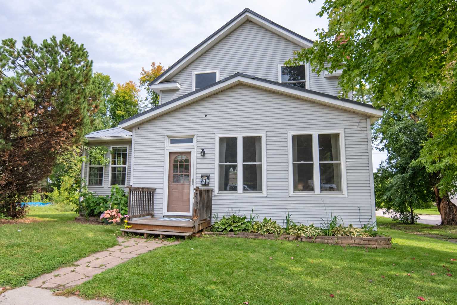 702 1st AVE NW, Chisholm, MN 55719