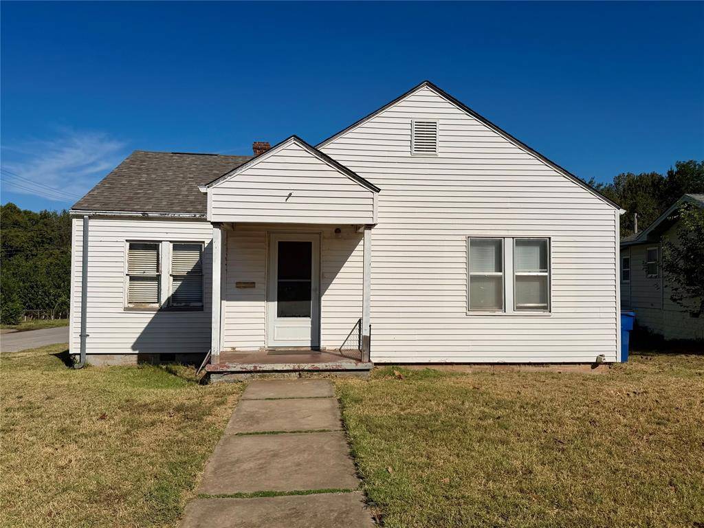 1701 S 16th ST, Chickasha, OK 73018