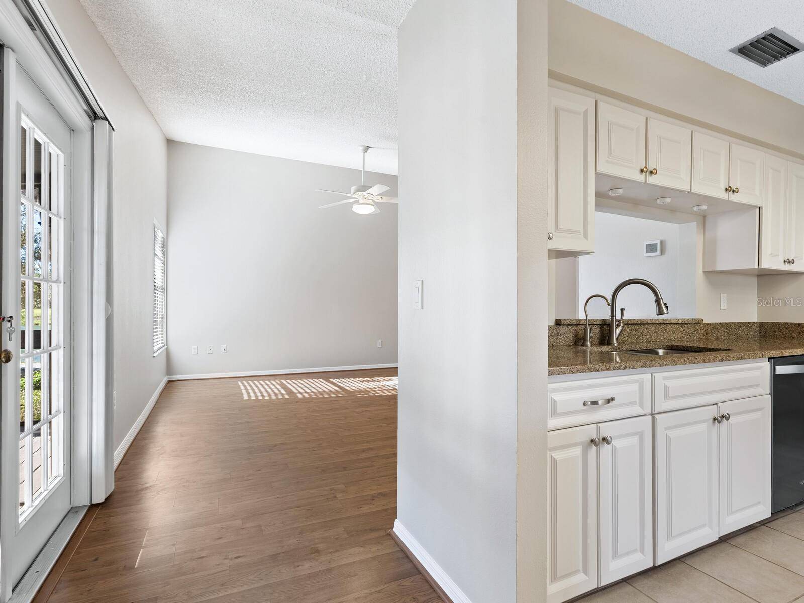 4372 TRAILS DR #15-1, Sarasota, FL 34232