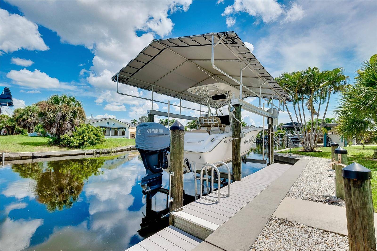 1429 LEMON BAY DR, Englewood, FL 34223
