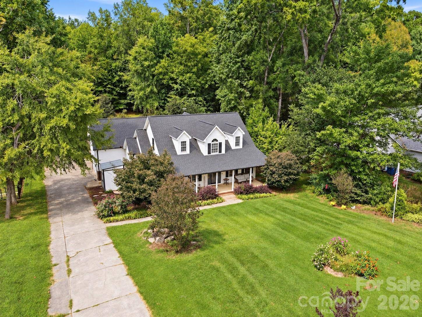 8866 Oldenburg DR, Mount Pleasant, NC 28124
