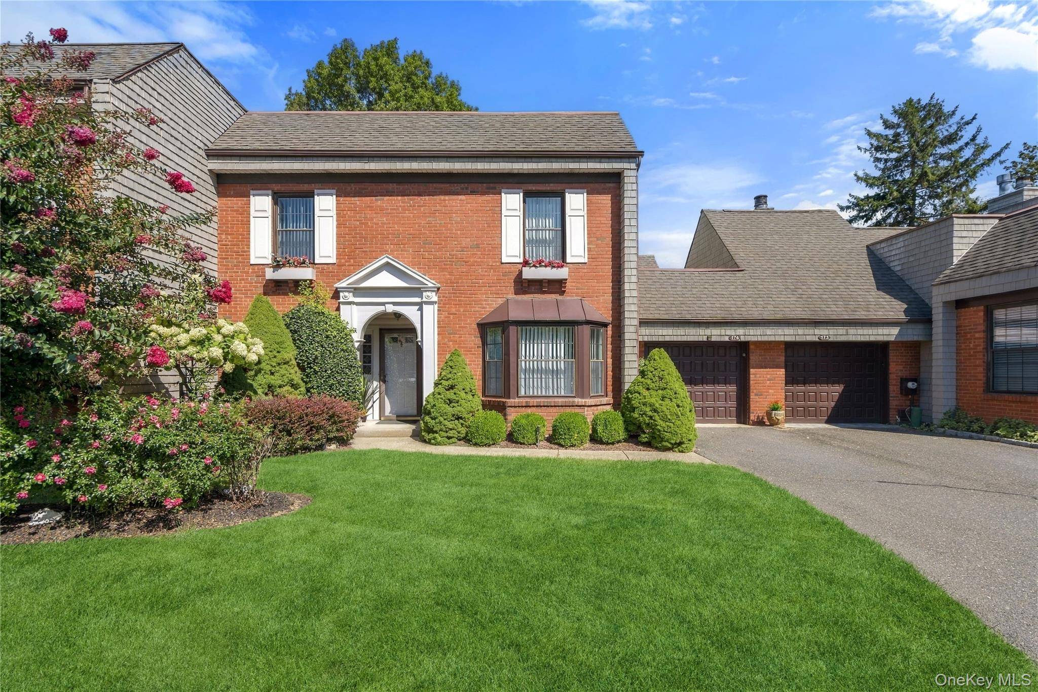 174 Anchor LN, Bay Shore, NY 11706