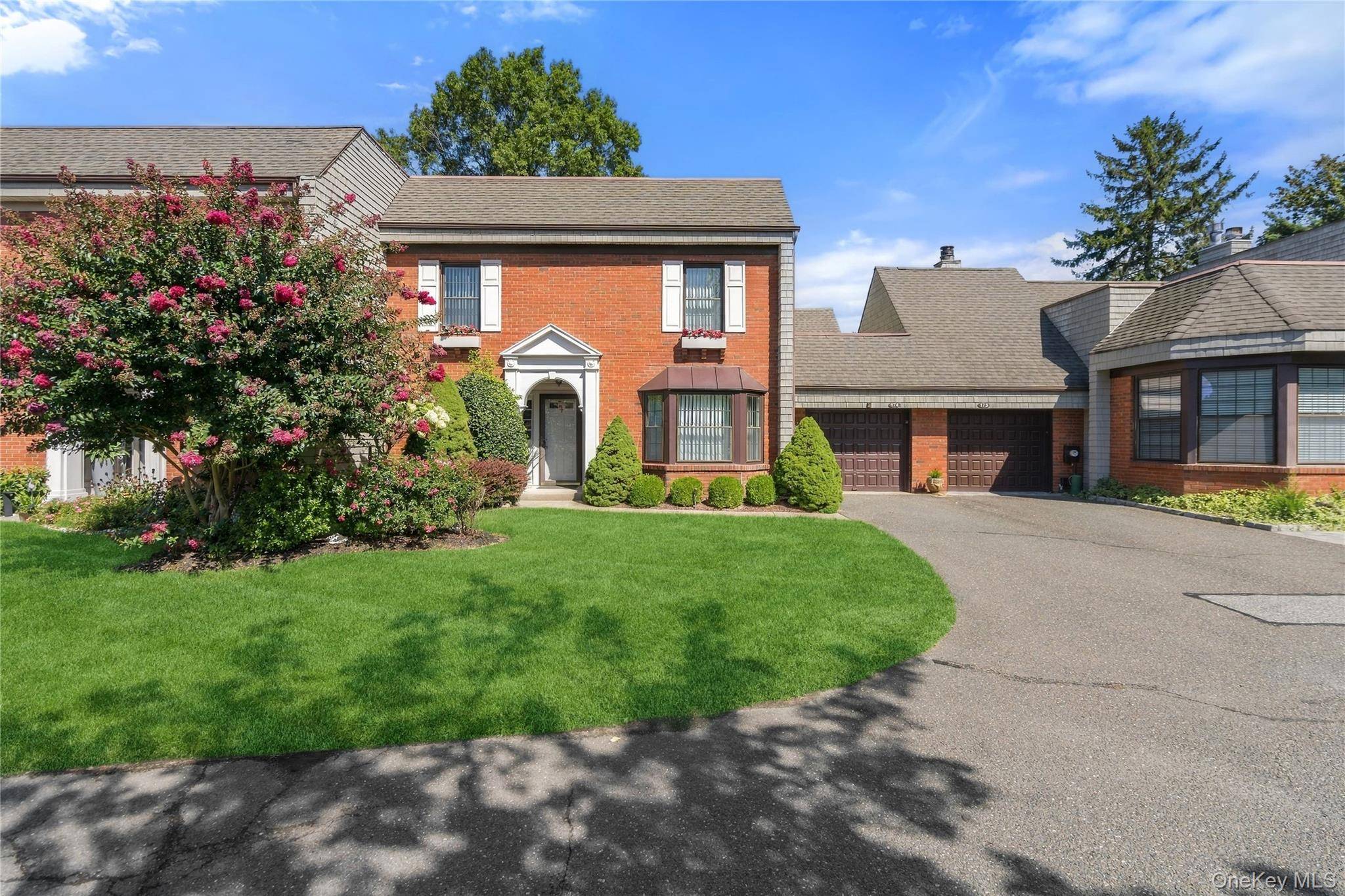 174 Anchor LN, Bay Shore, NY 11706