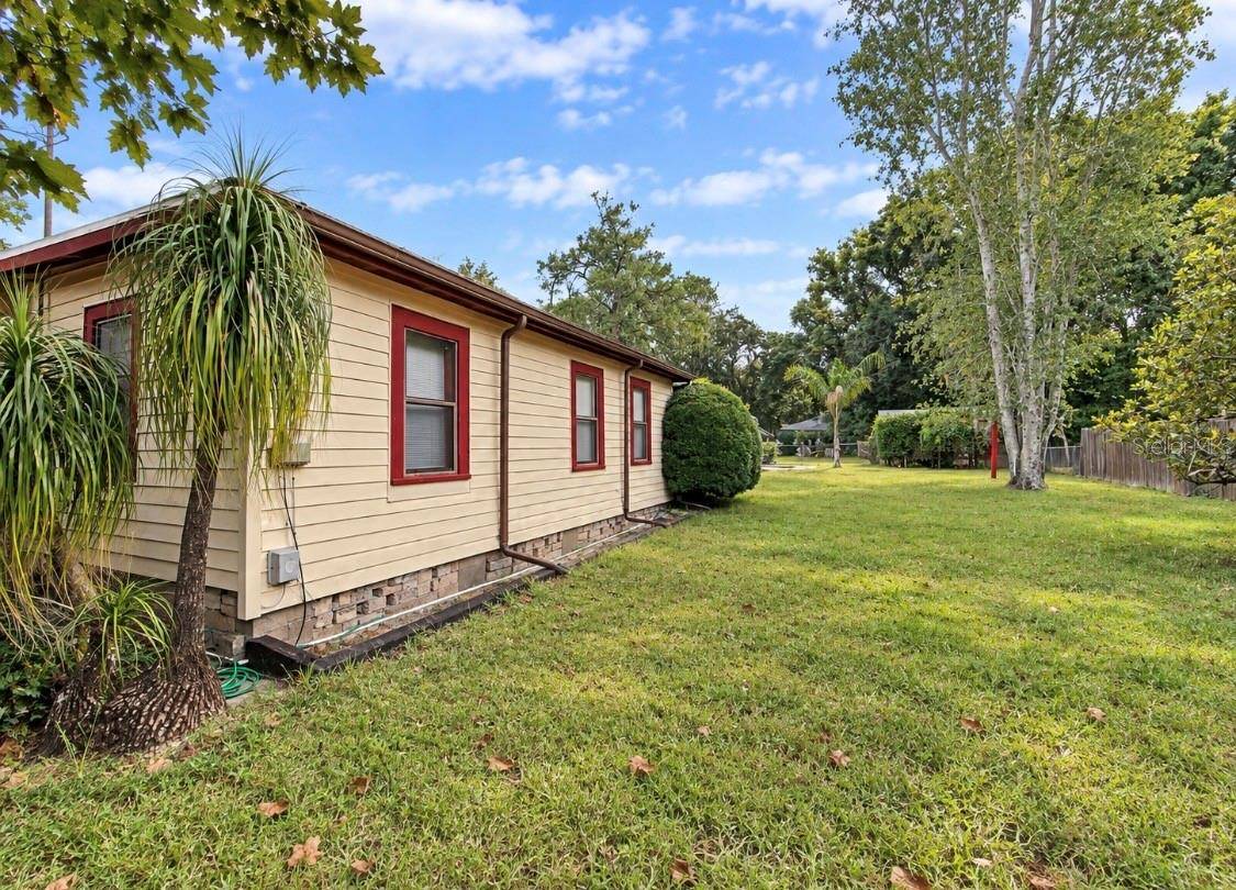 2222 GETFORD RD, Eustis, FL 32726
