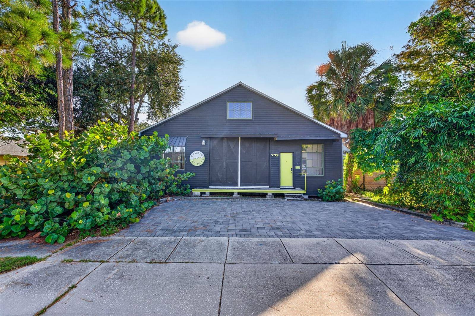 735 17TH ST N, St Petersburg, FL 33713