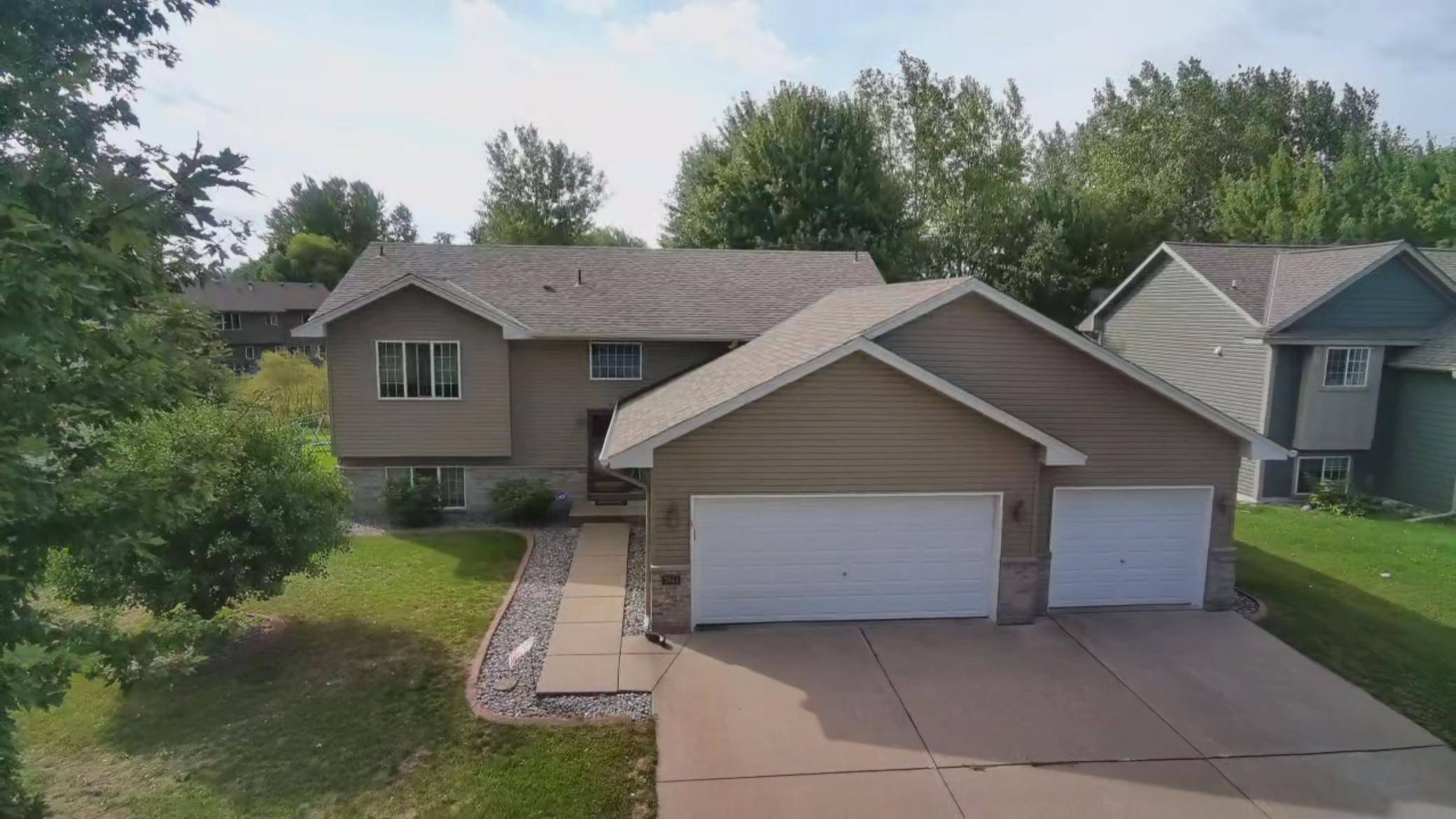 7944 Highland DR, Lino Lakes, MN 55014