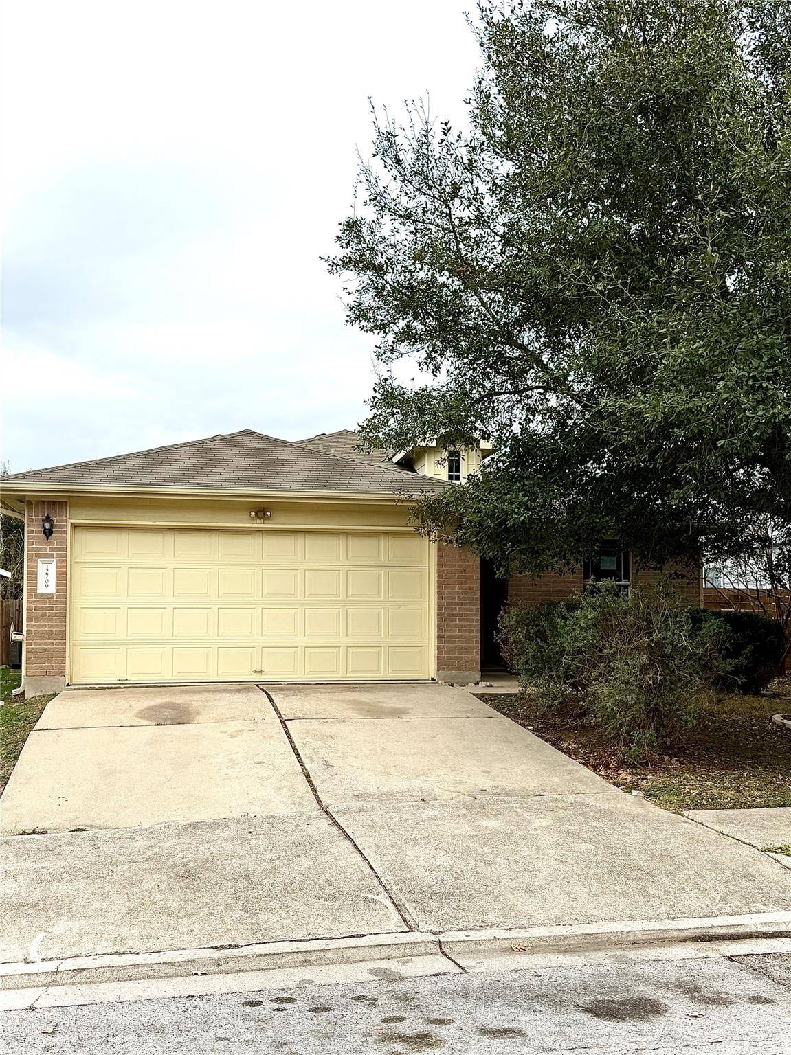 12709 Sky Harbor DR, Del Valle, TX 78617