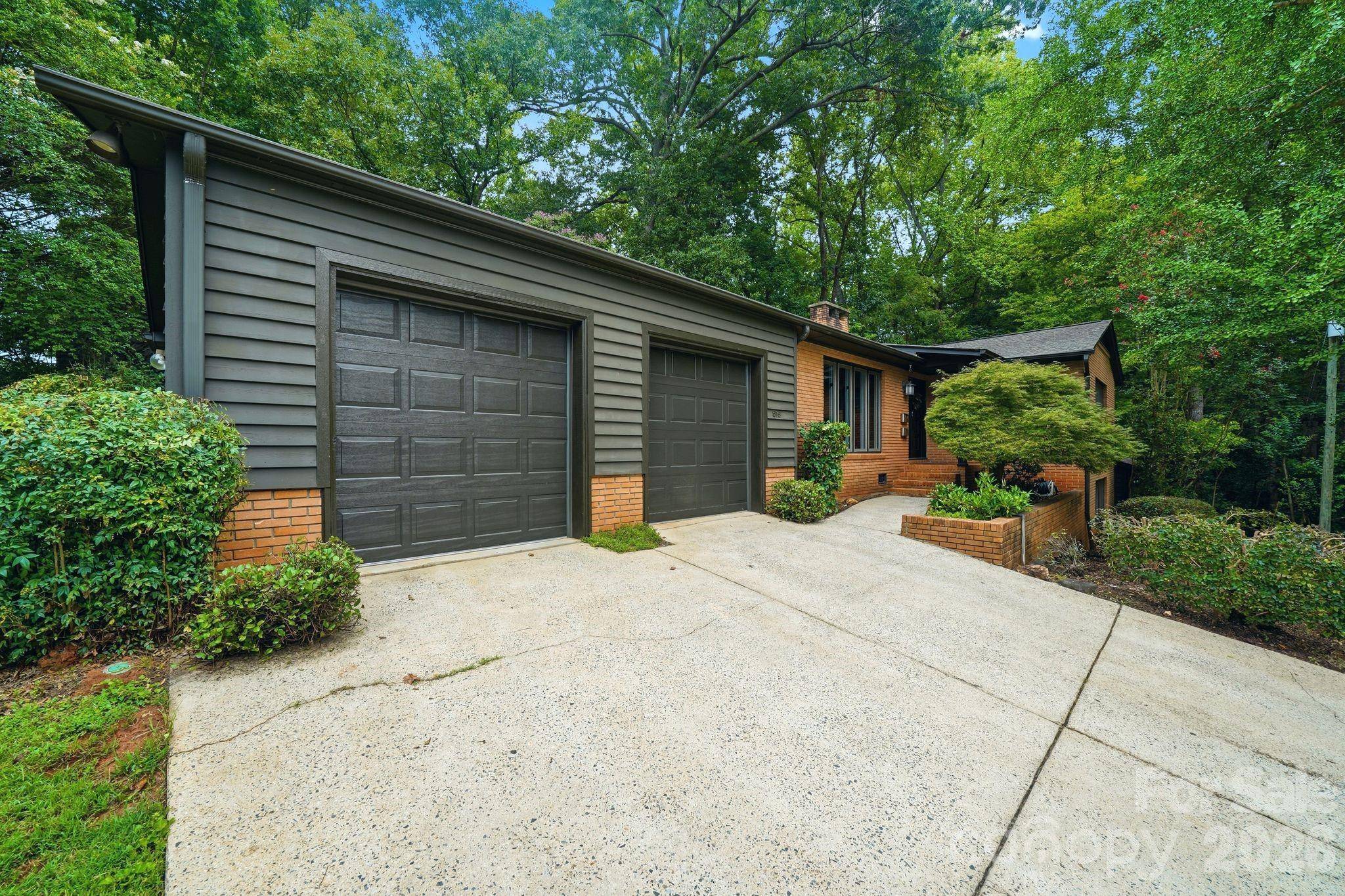 515 Dogwood LN, Belmont, NC 28012