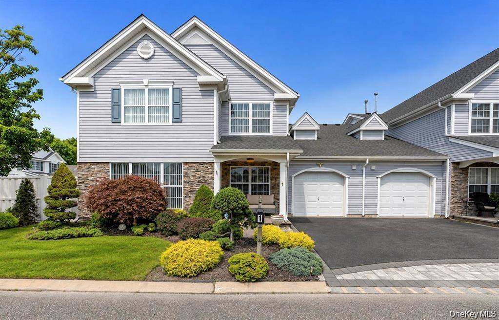 1 Jennifer LN, Middle Island, NY 11953