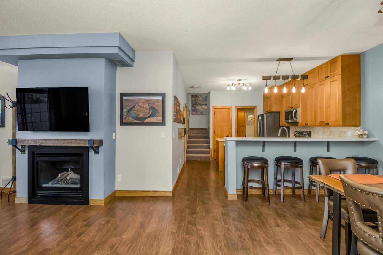 1944 Mockingbird AVE, Shakopee, MN 55379