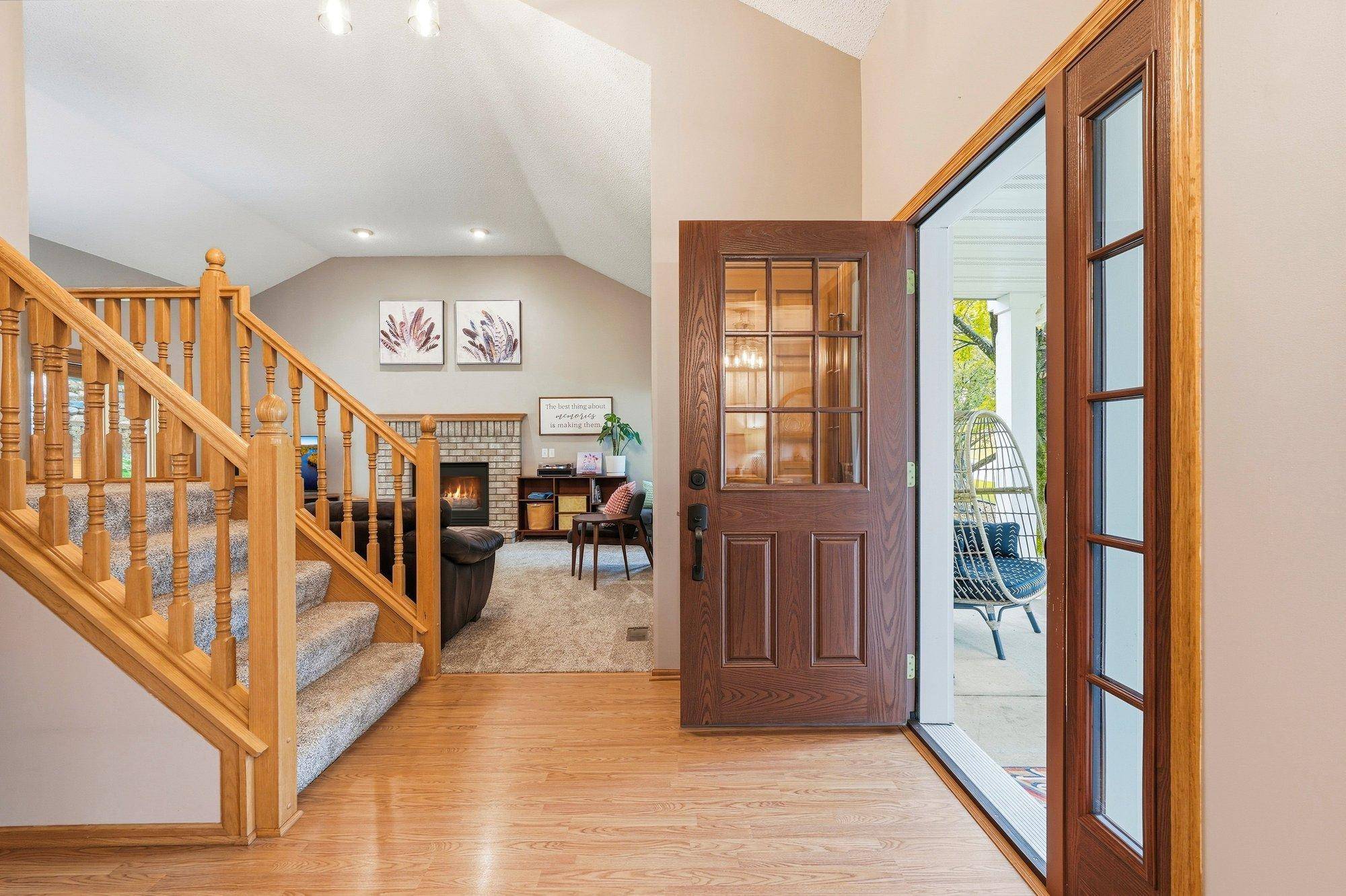 524 Eastwood CT, Eagan, MN 55123