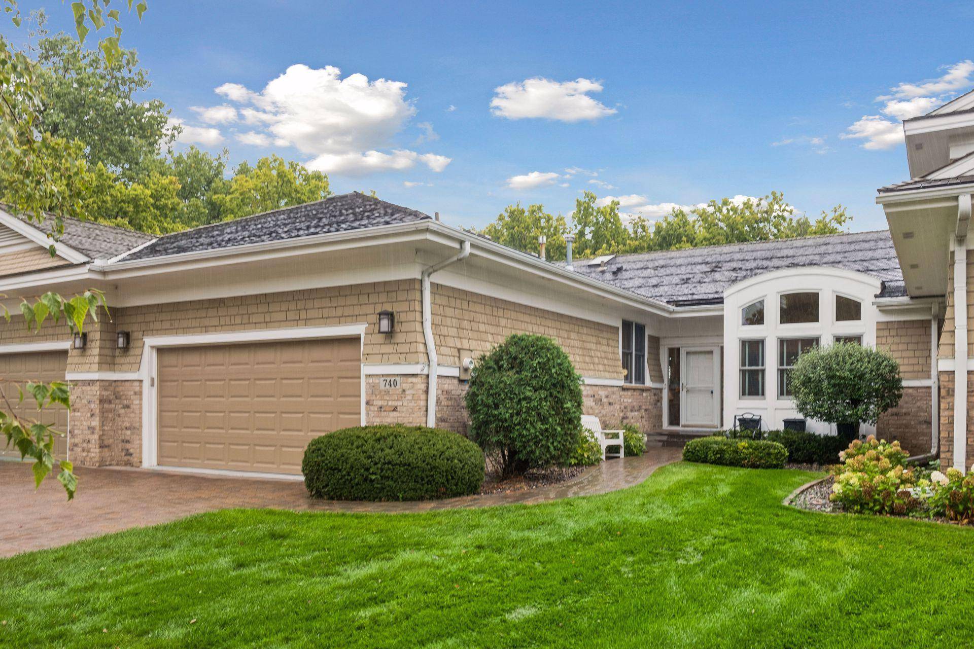 740 Widsten CIR, Wayzata, MN 55391