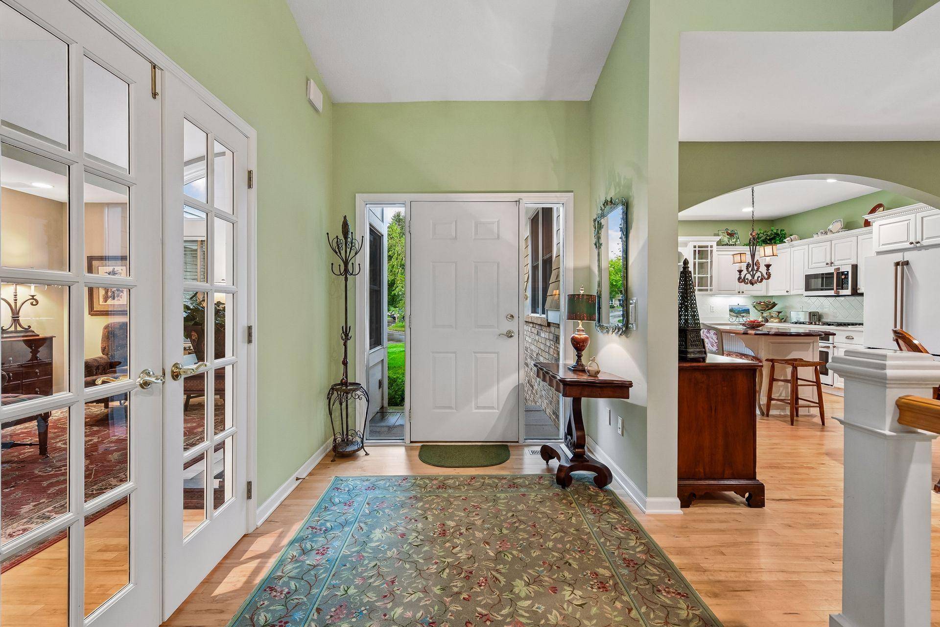 740 Widsten CIR, Wayzata, MN 55391
