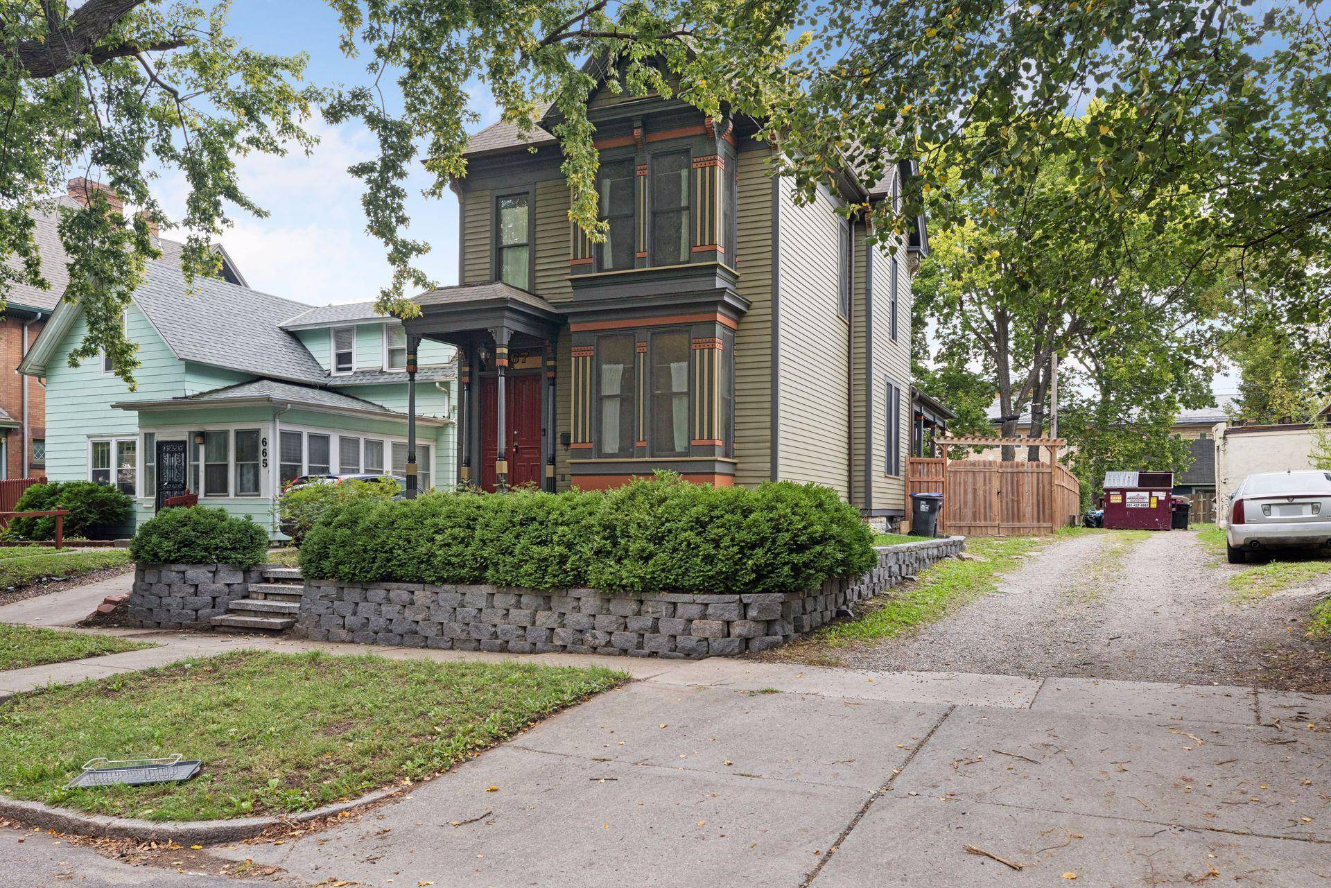 667 5th ST E, Saint Paul, MN 55106