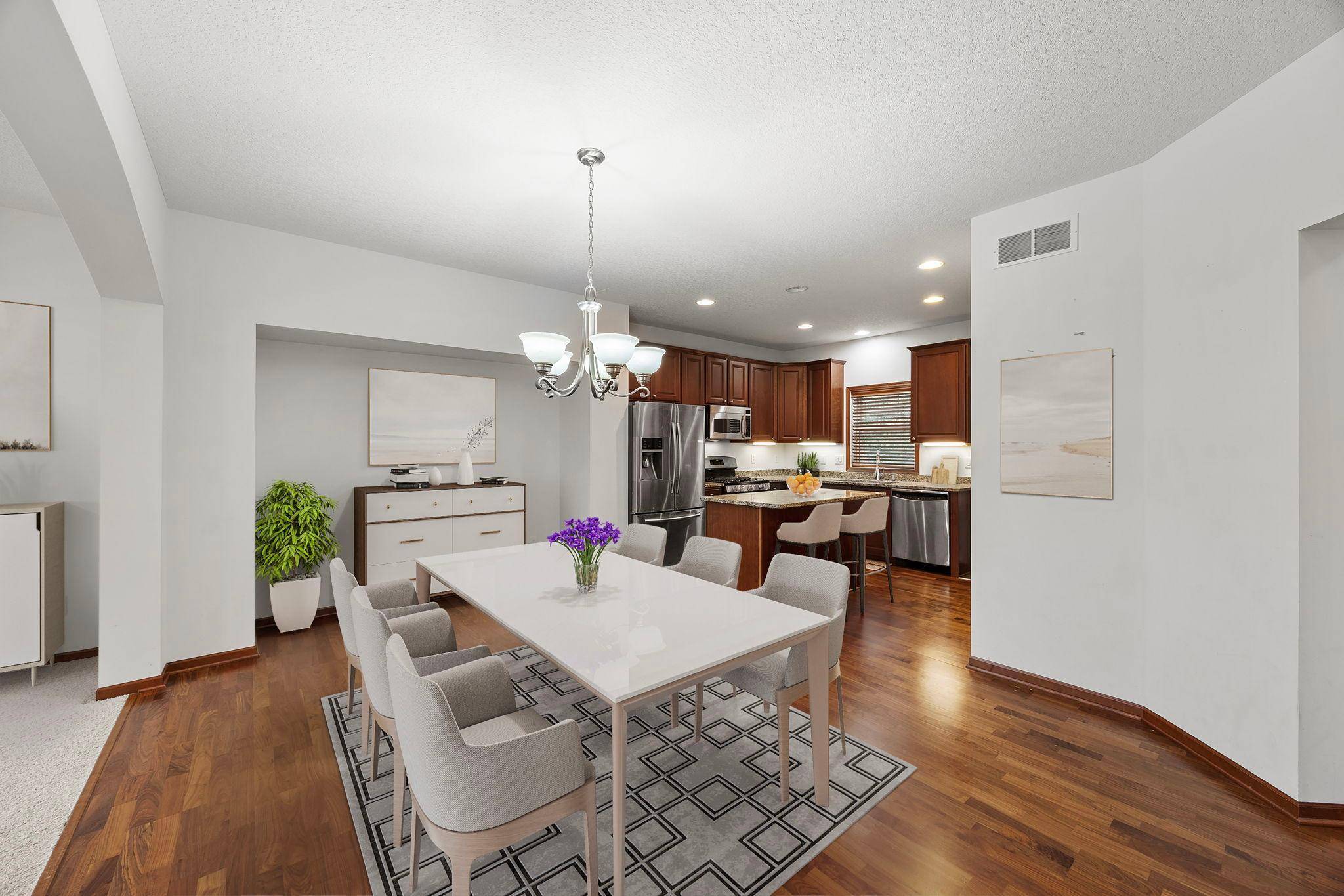 4022 Cedar Grove LN, Eagan, MN 55122