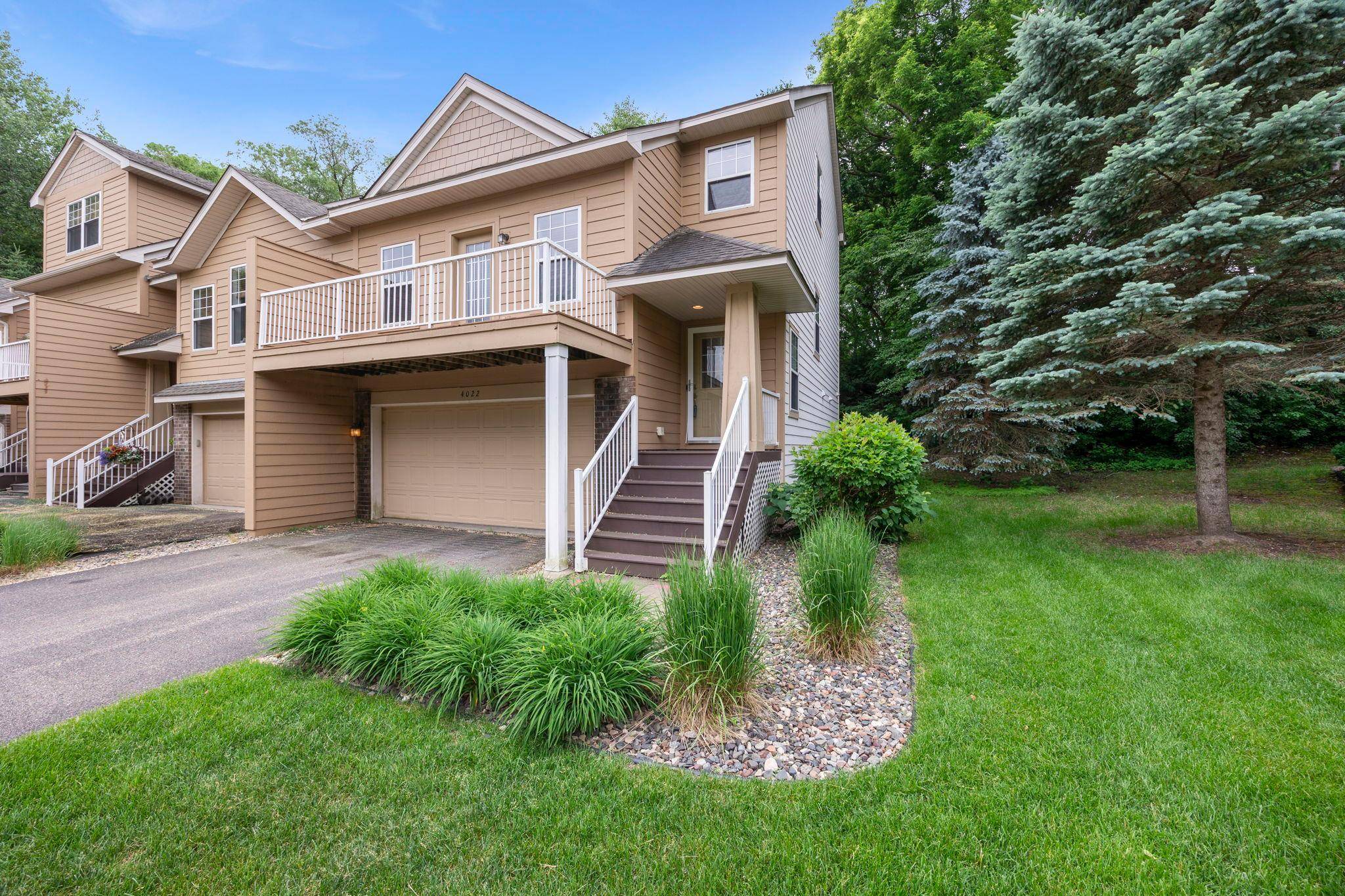 4022 Cedar Grove LN, Eagan, MN 55122