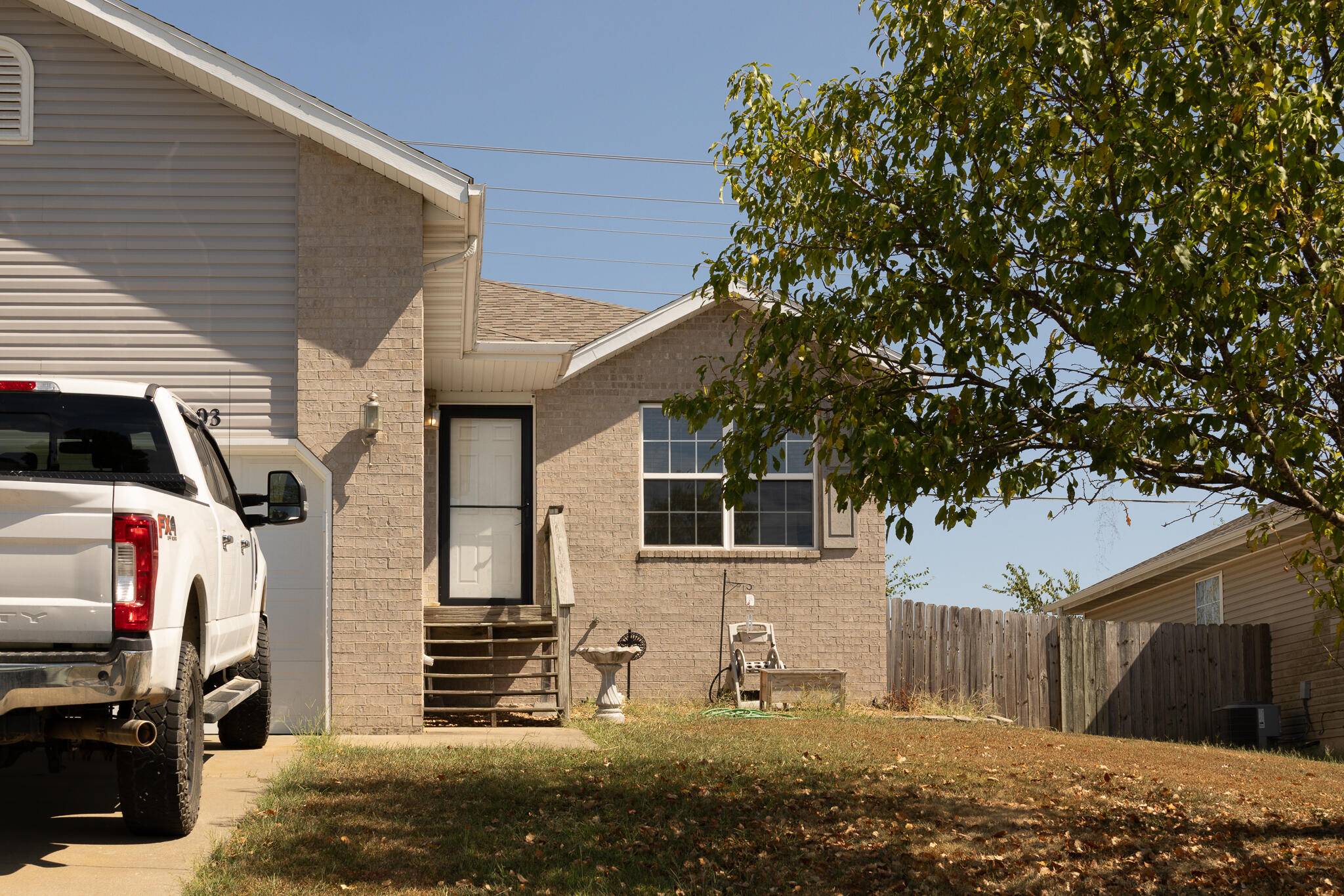403 W Chestnut RD, Nixa, MO 65714