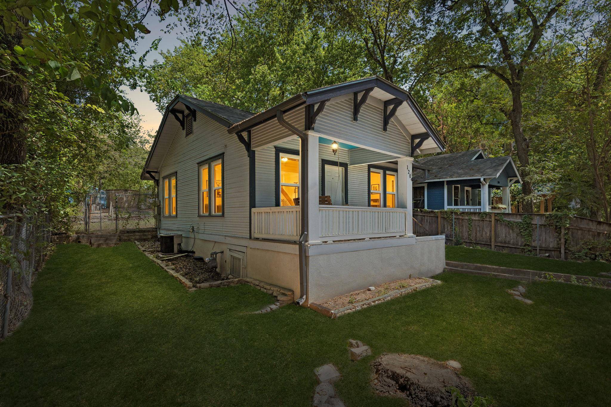 1204 Taylor ST, Austin, TX 78702