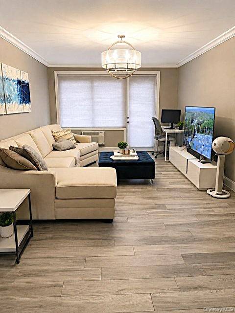 100 E Hartsdale AVE #6GW, Hartsdale, NY 10530