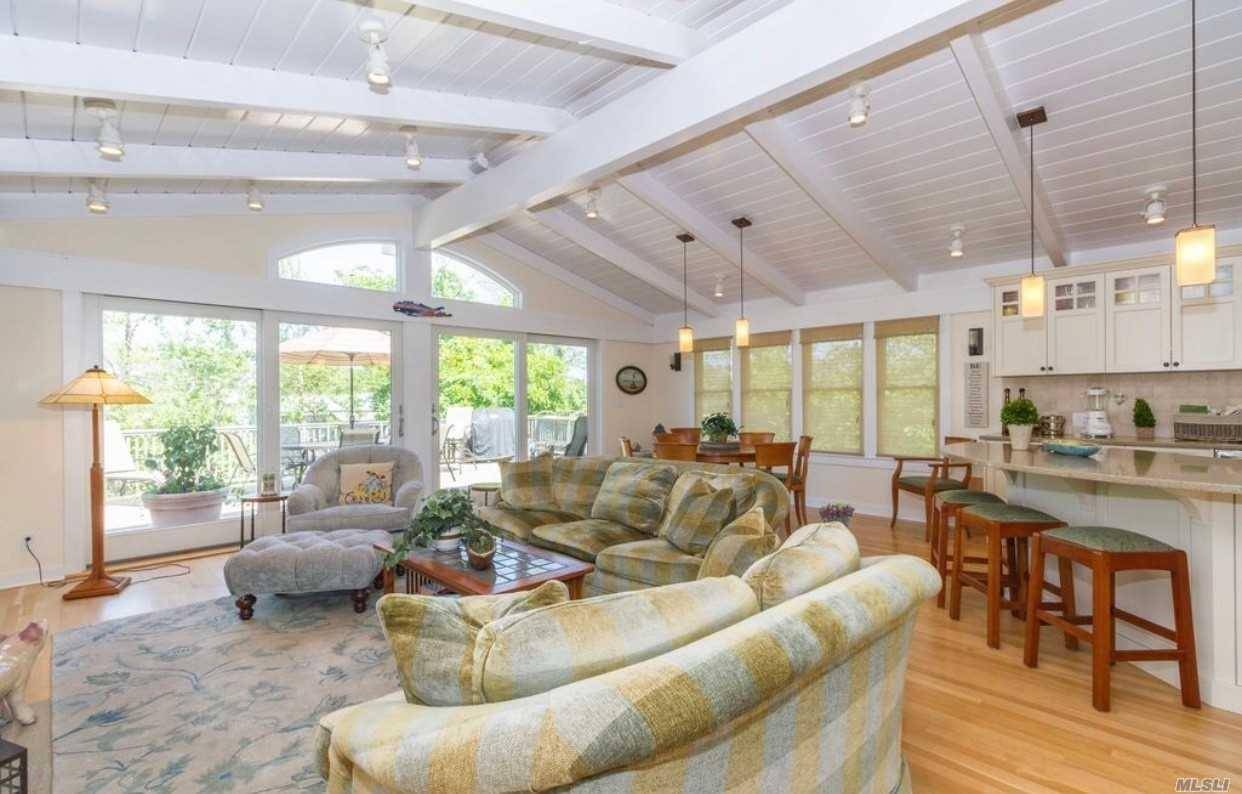207 Wilmot RD, Ocean Beach, NY 11770