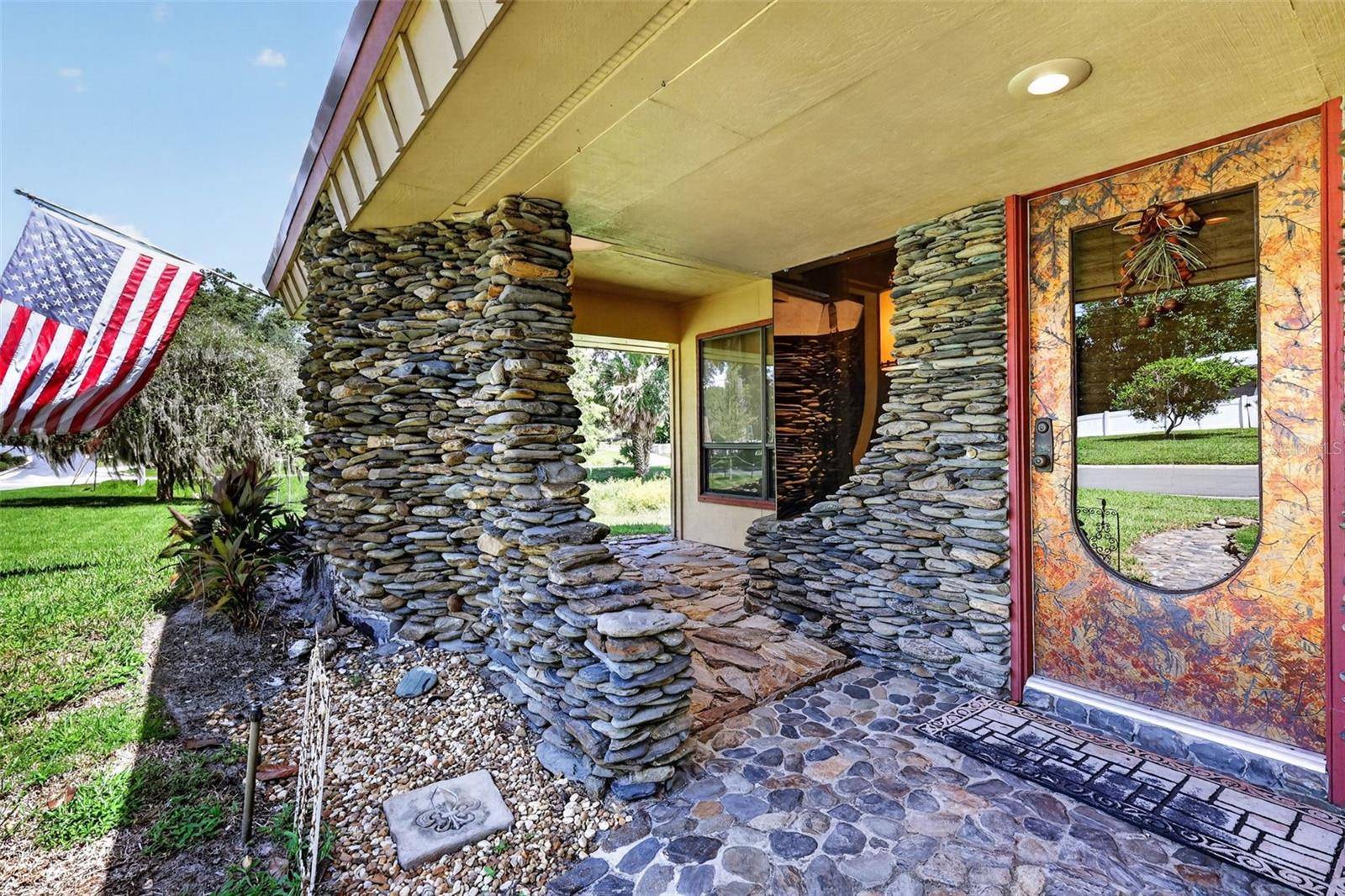 2314 HILLSIDE DR, Mount Dora, FL 32757