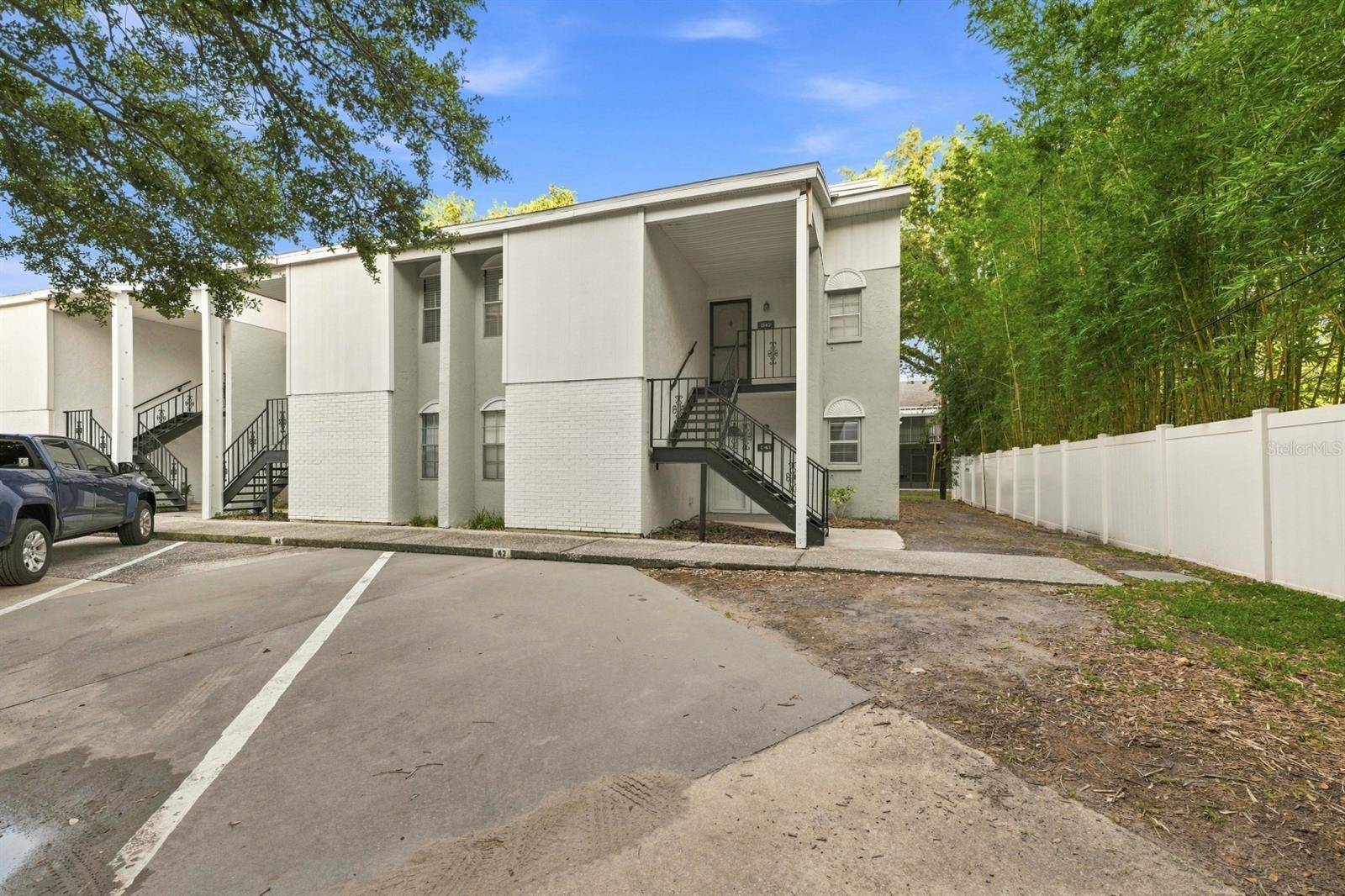 3807 N OAK DR #D41, Tampa, FL 33611