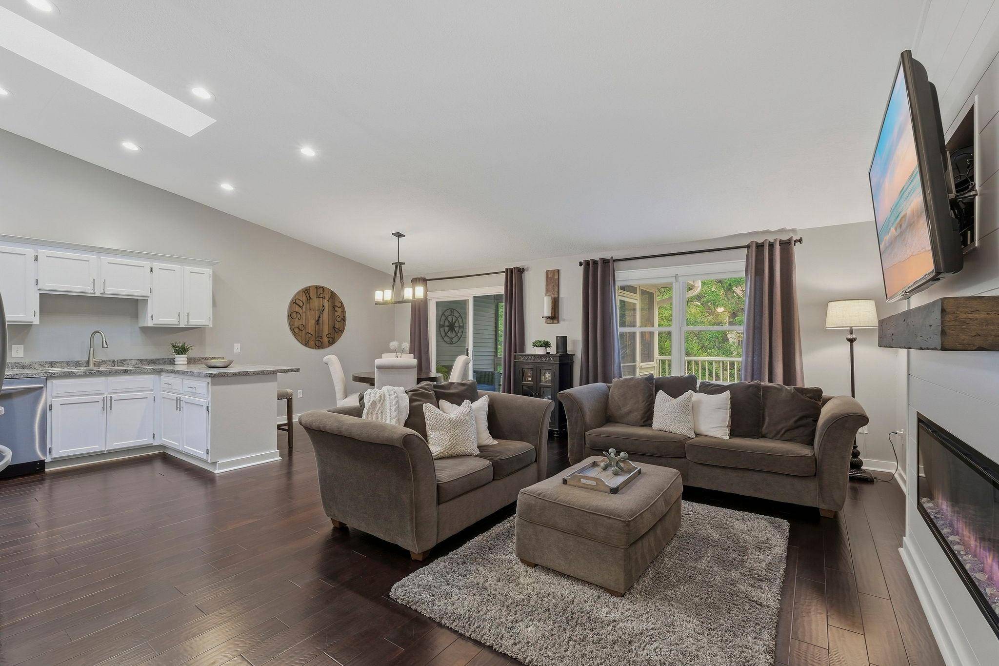 4240 Boulder Ridge PT, Eagan, MN 55122