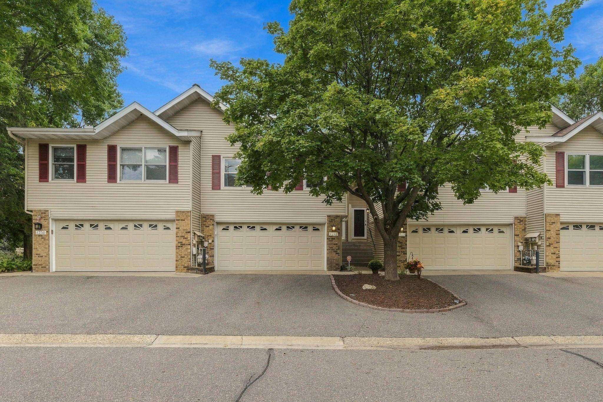 4240 Boulder Ridge PT, Eagan, MN 55122