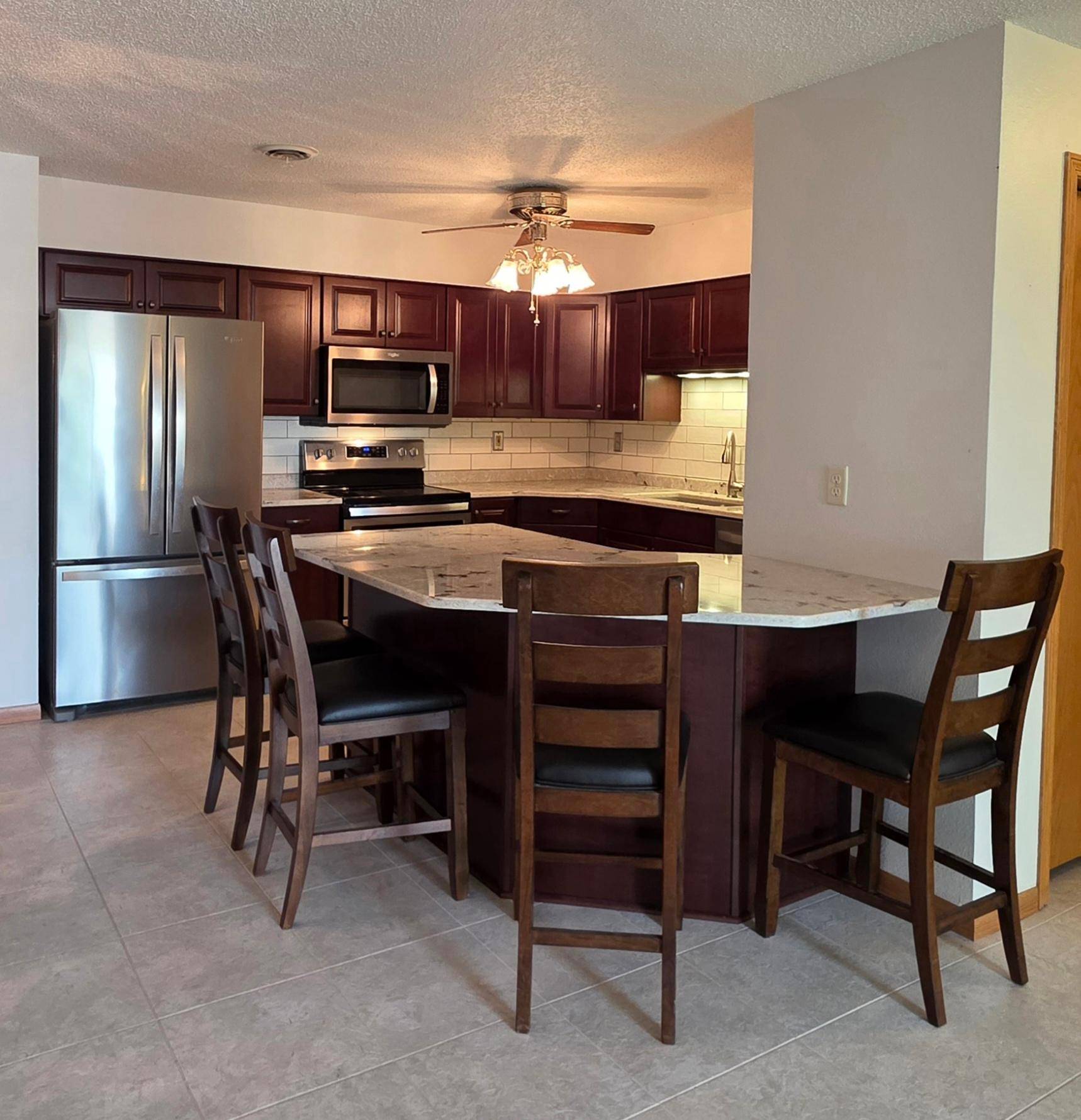 215 3rd AVE NE, Valley City, ND 58072