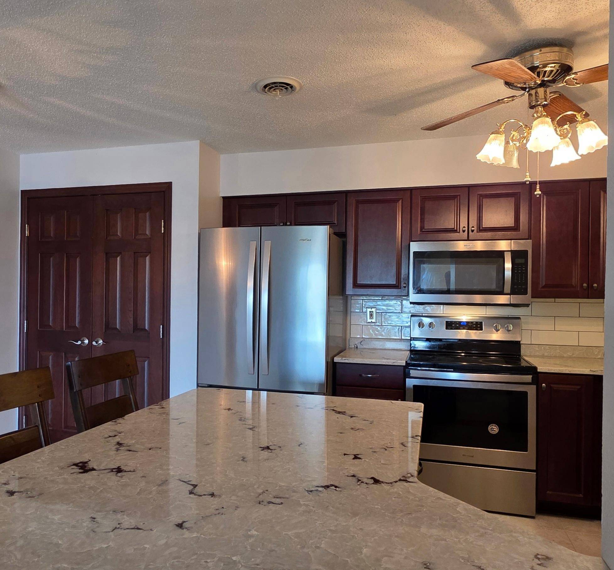 215 3rd AVE NE, Valley City, ND 58072