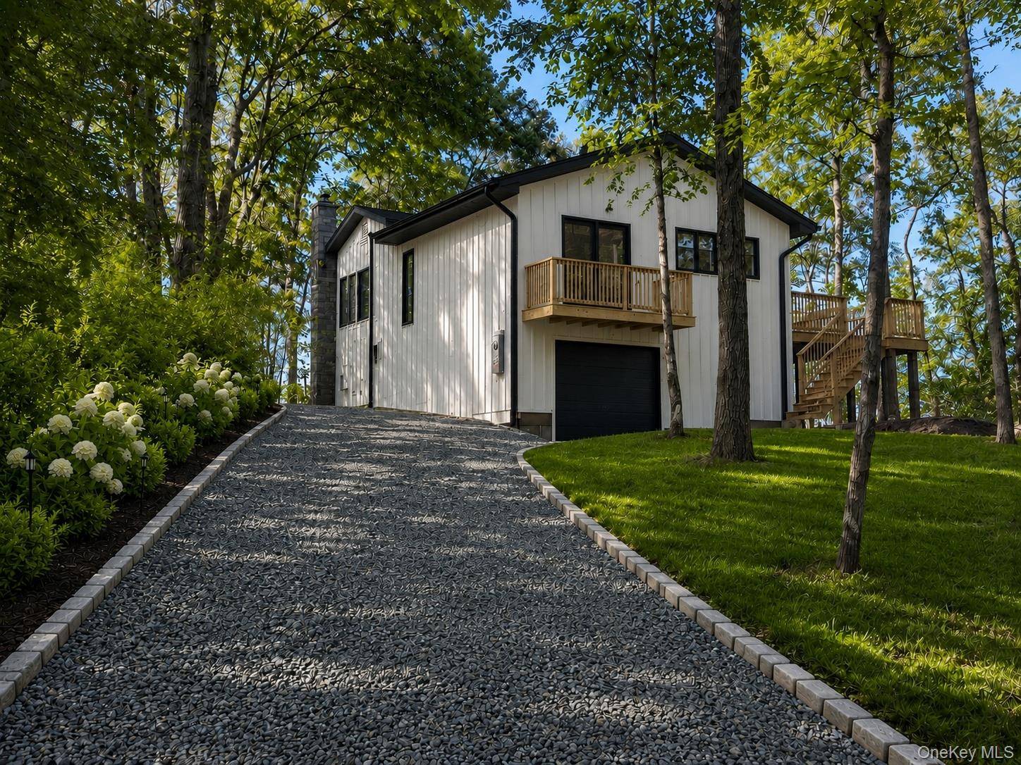 46 Red Cedar Point RD, Hampton Bays, NY 11946