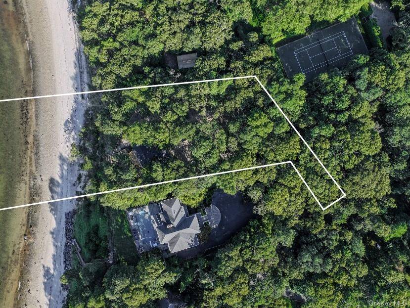 46 Red Cedar Point RD, Hampton Bays, NY 11946
