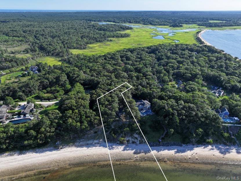 46 Red Cedar Point RD, Hampton Bays, NY 11946