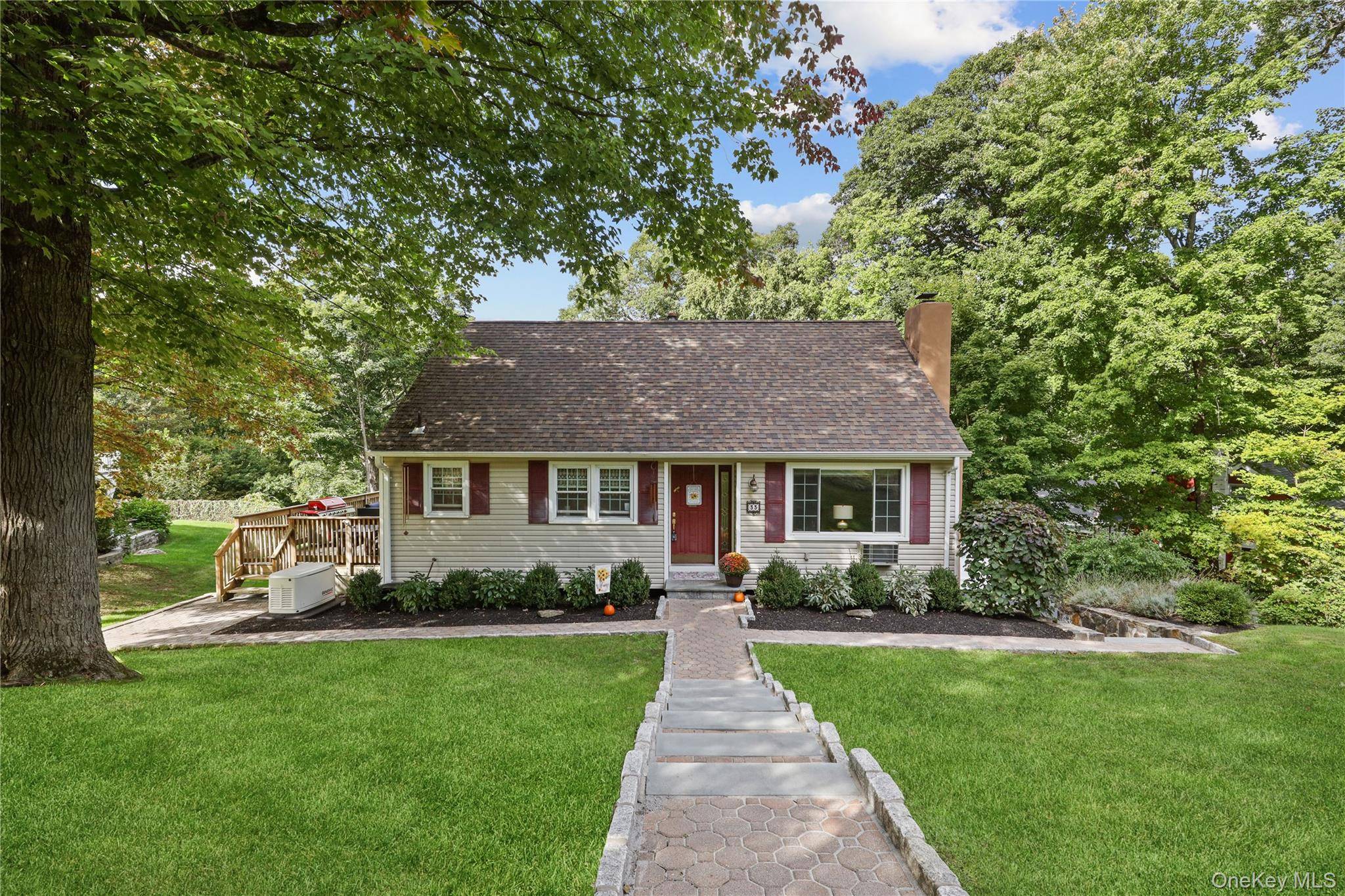 33 Nevins RD, Mahopac, NY 10541
