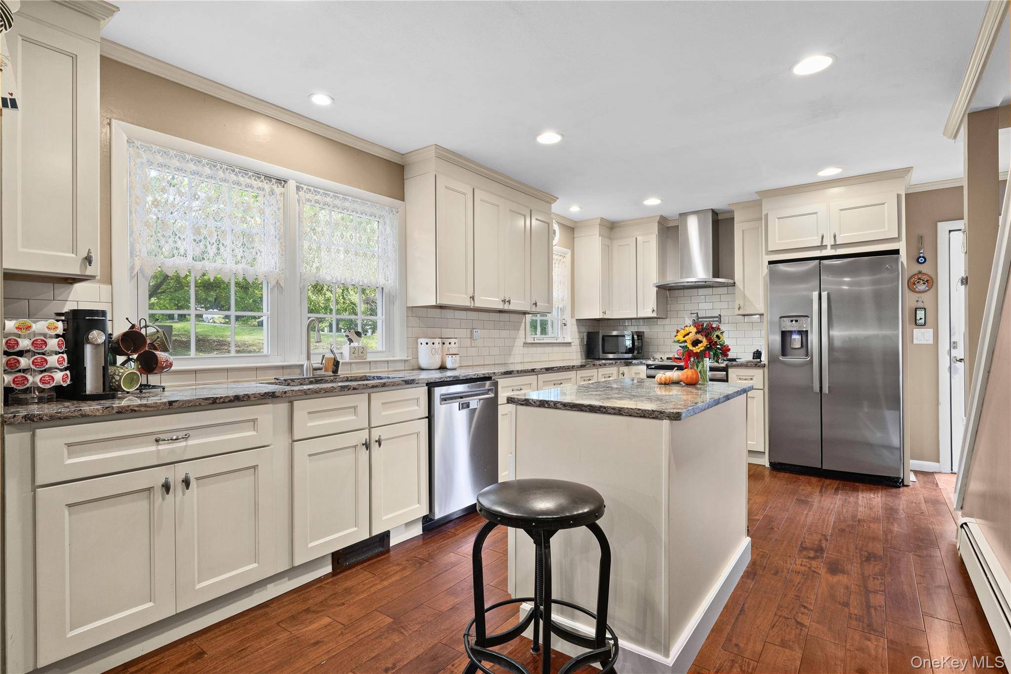 33 Nevins RD, Mahopac, NY 10541