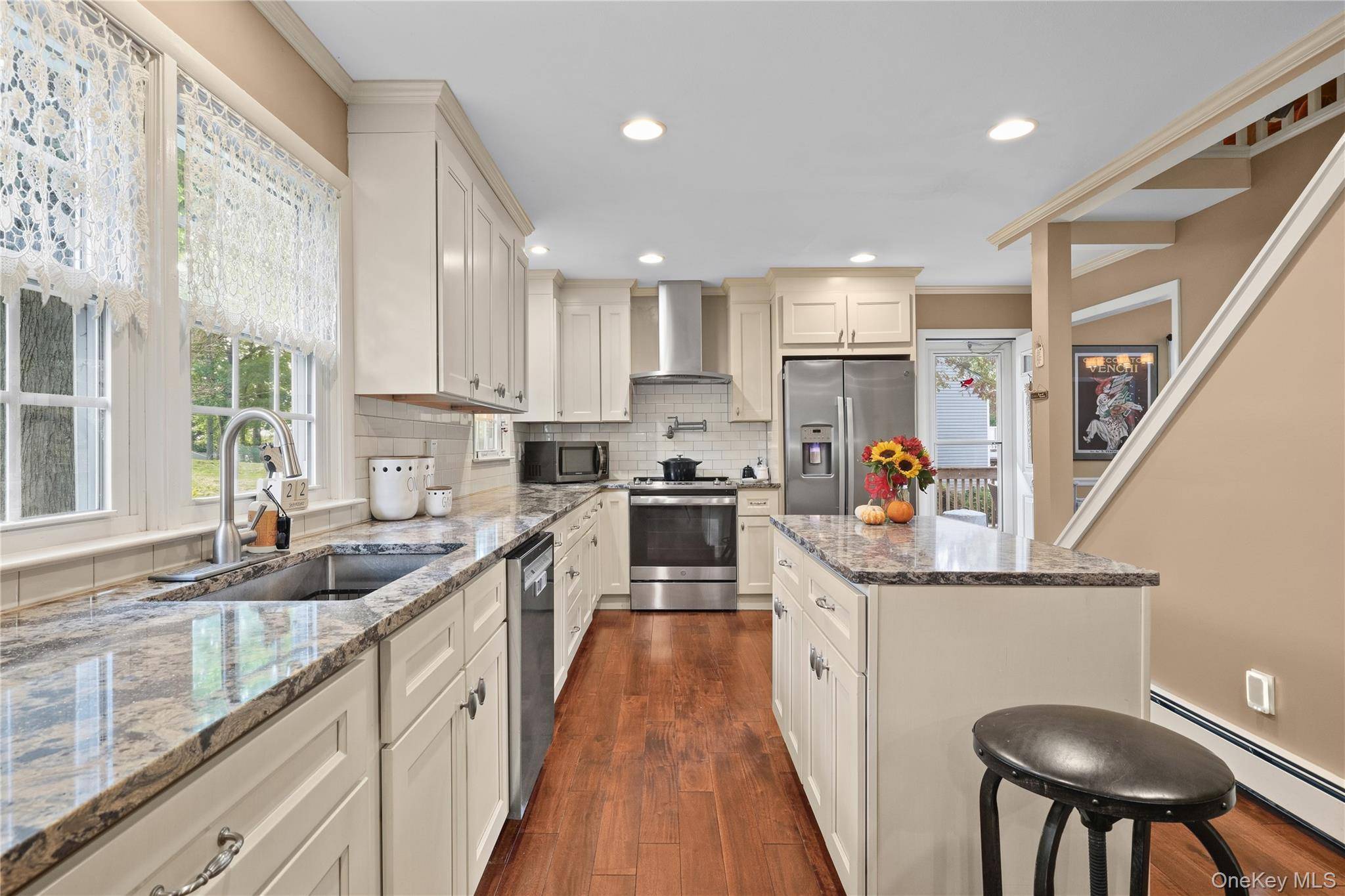 33 Nevins RD, Mahopac, NY 10541