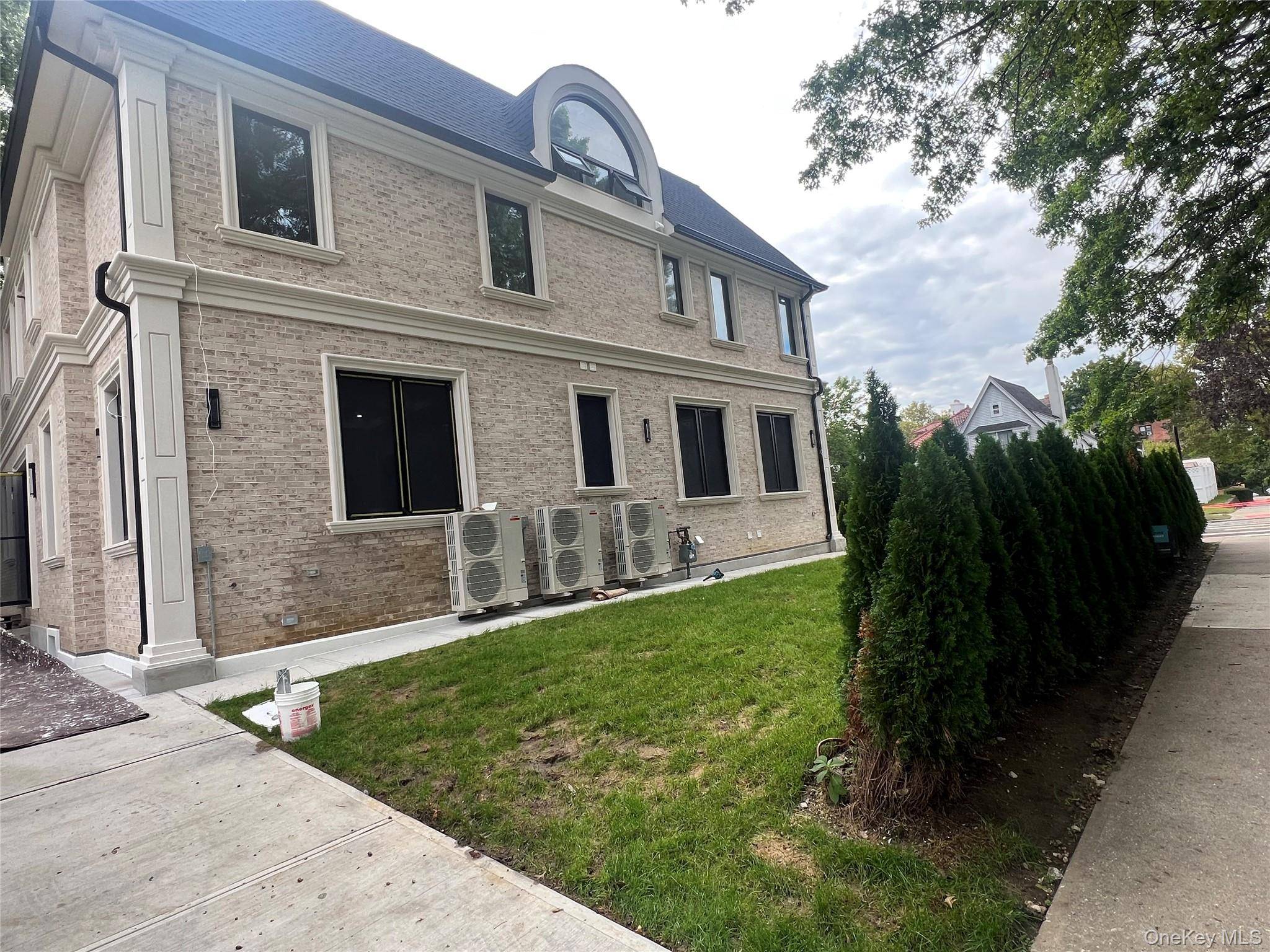 8507 Abingdon RD, Kew Gardens, NY 11415