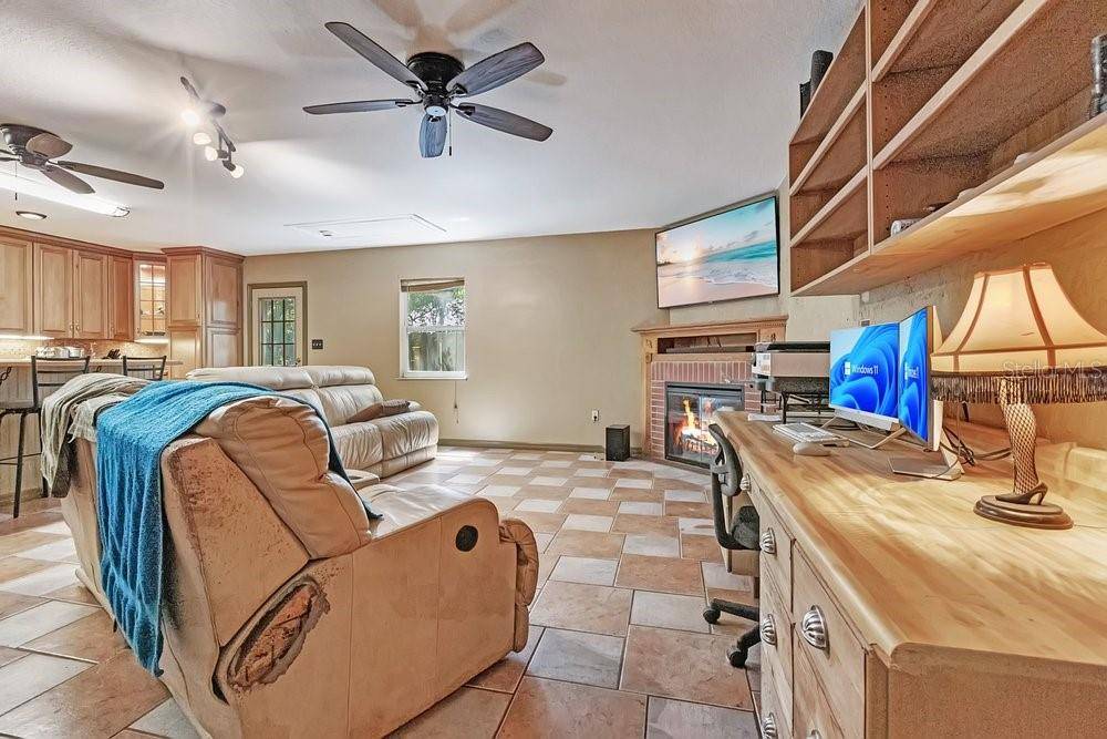 1121 OLD POLK CITY RD, Lakeland, FL 33809
