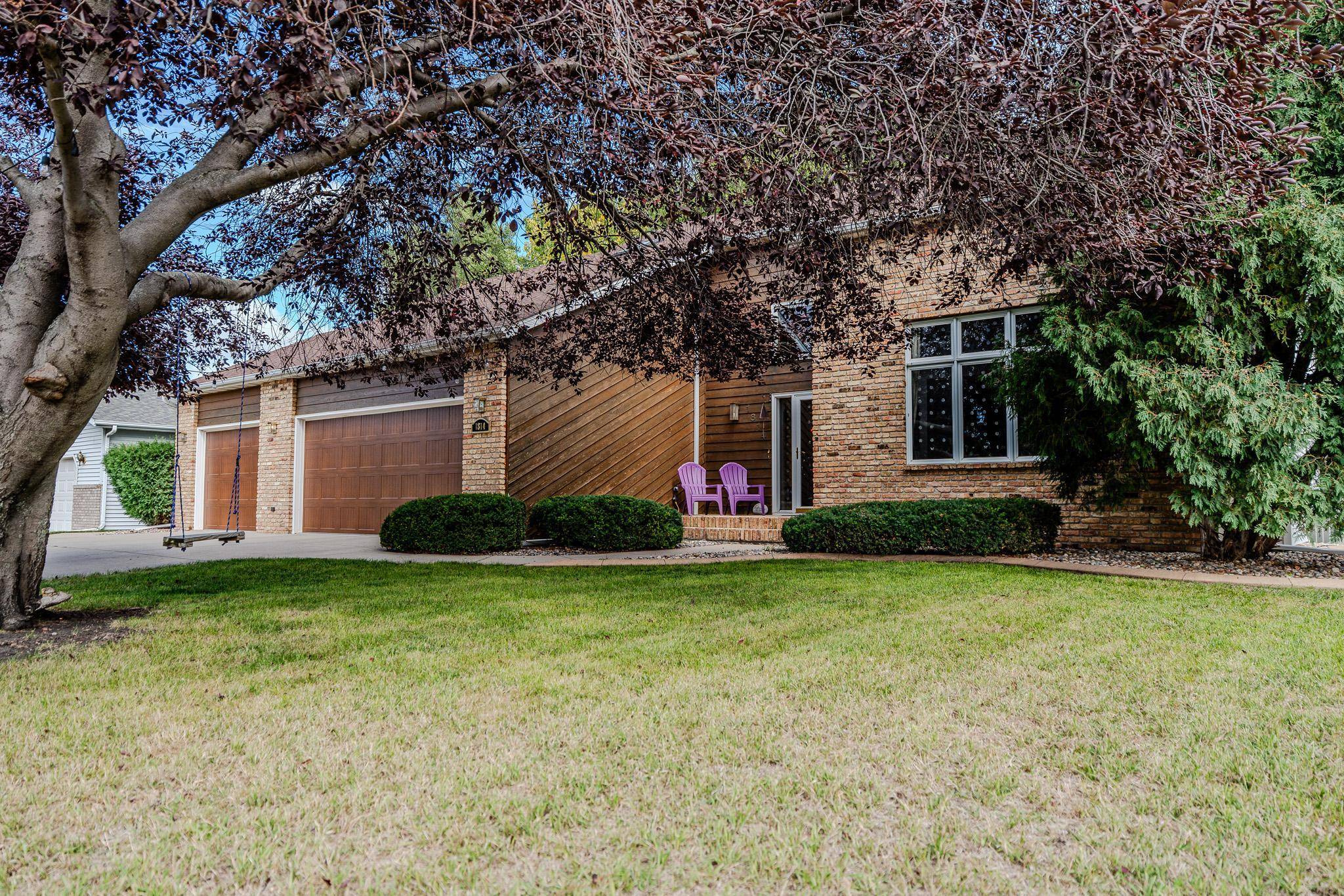 1814 32nd ST S, Moorhead, MN 56560