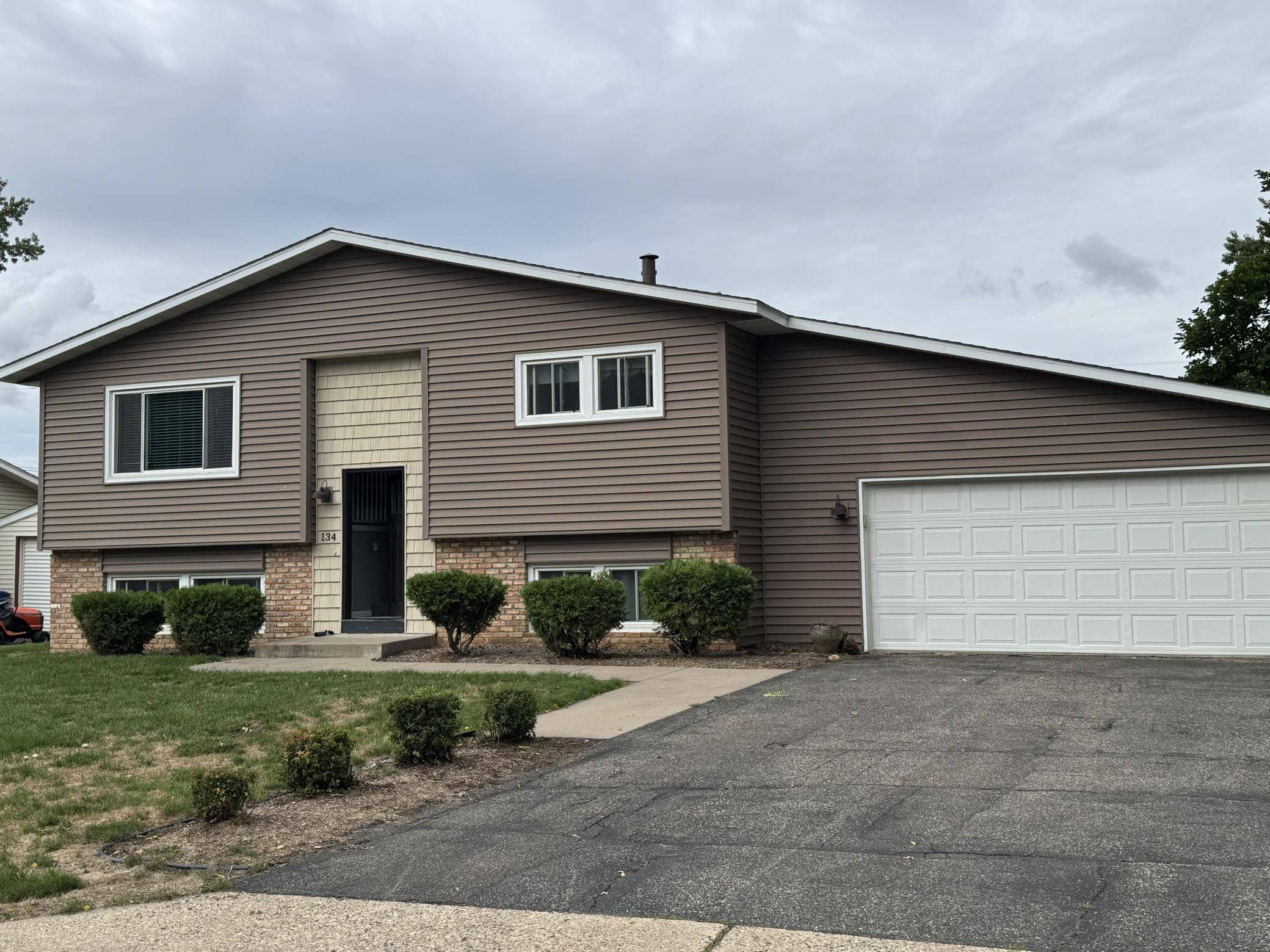 134 Cannon View DR, Red Wing, MN 55066