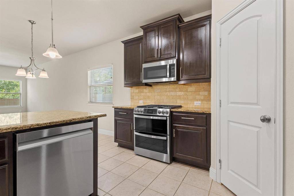 7822 Cottonwood Drive, Greenville, TX 75402