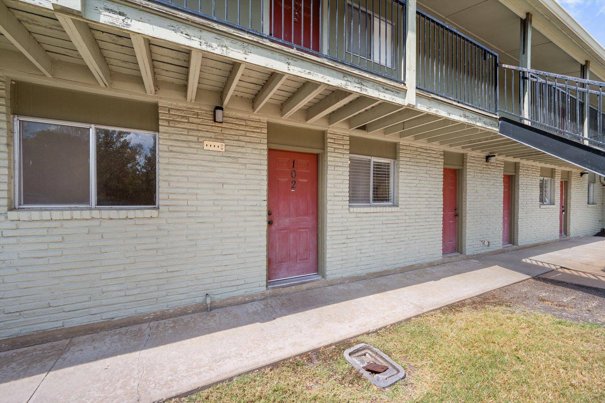 806 E 13th ST #102, Georgetown, TX 78626