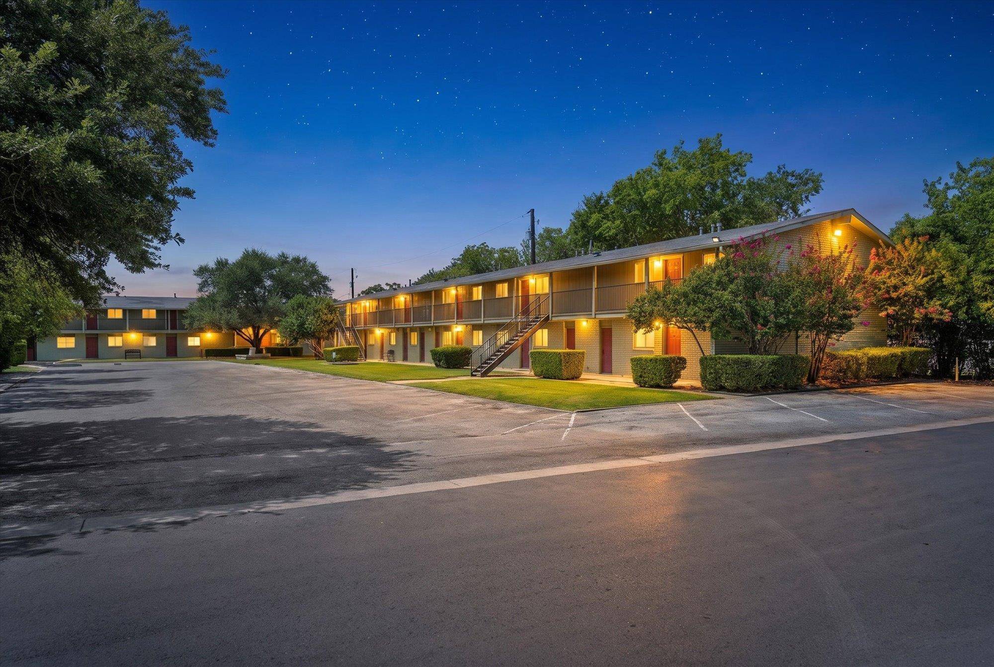 806 E 13th ST #102, Georgetown, TX 78626