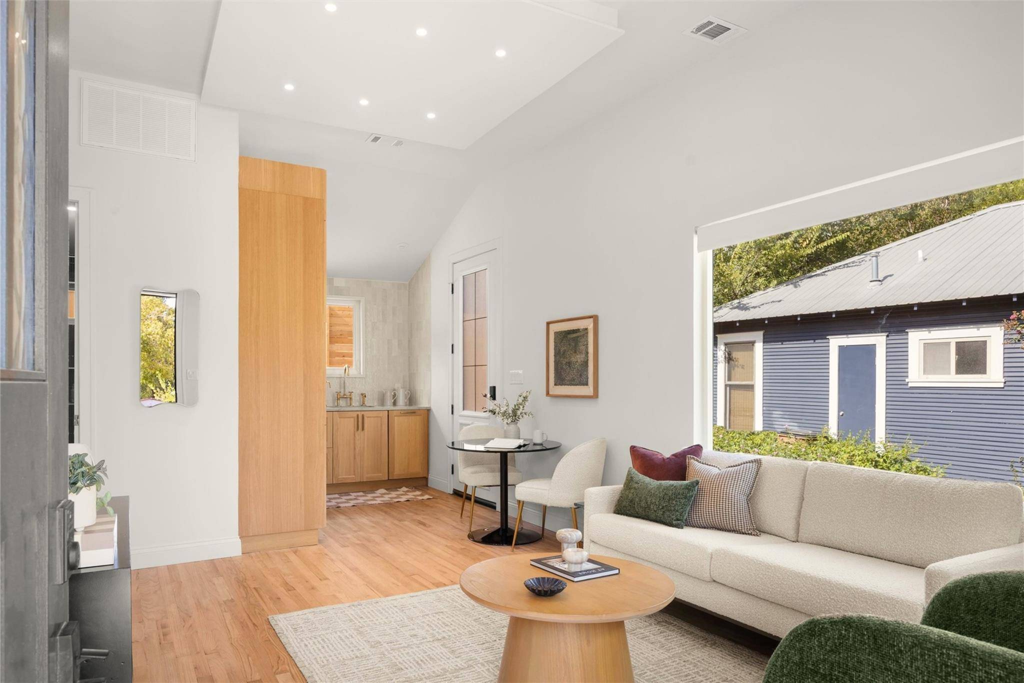 1613 W 10th ST, Austin, TX 78703