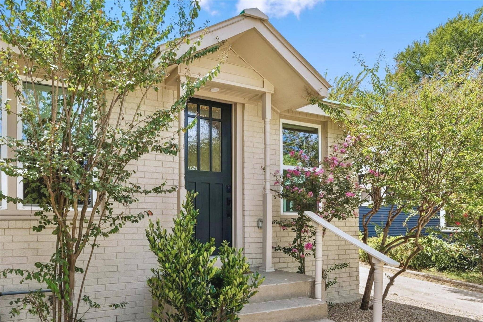 1613 W 10th ST, Austin, TX 78703