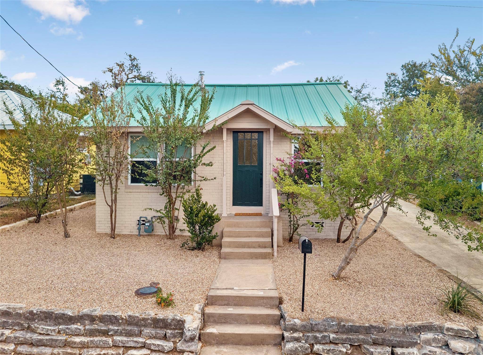 1613 W 10th ST, Austin, TX 78703
