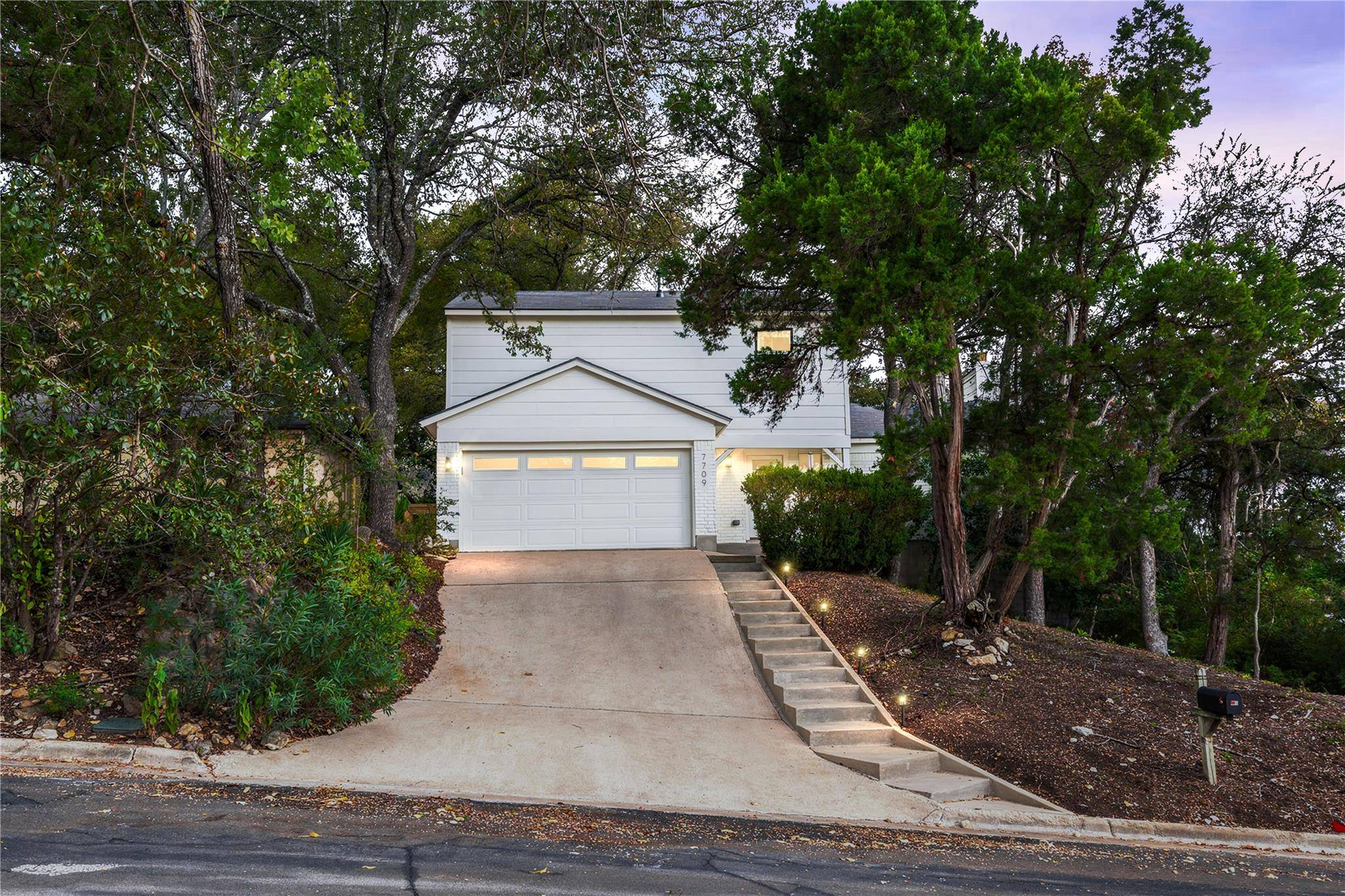 7709 Evaline LN, Austin, TX 78745
