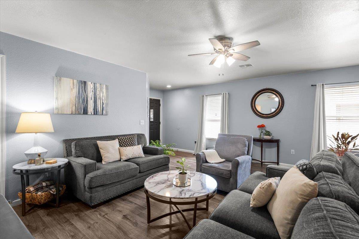 12609 Campana DR, Del Valle, TX 78617