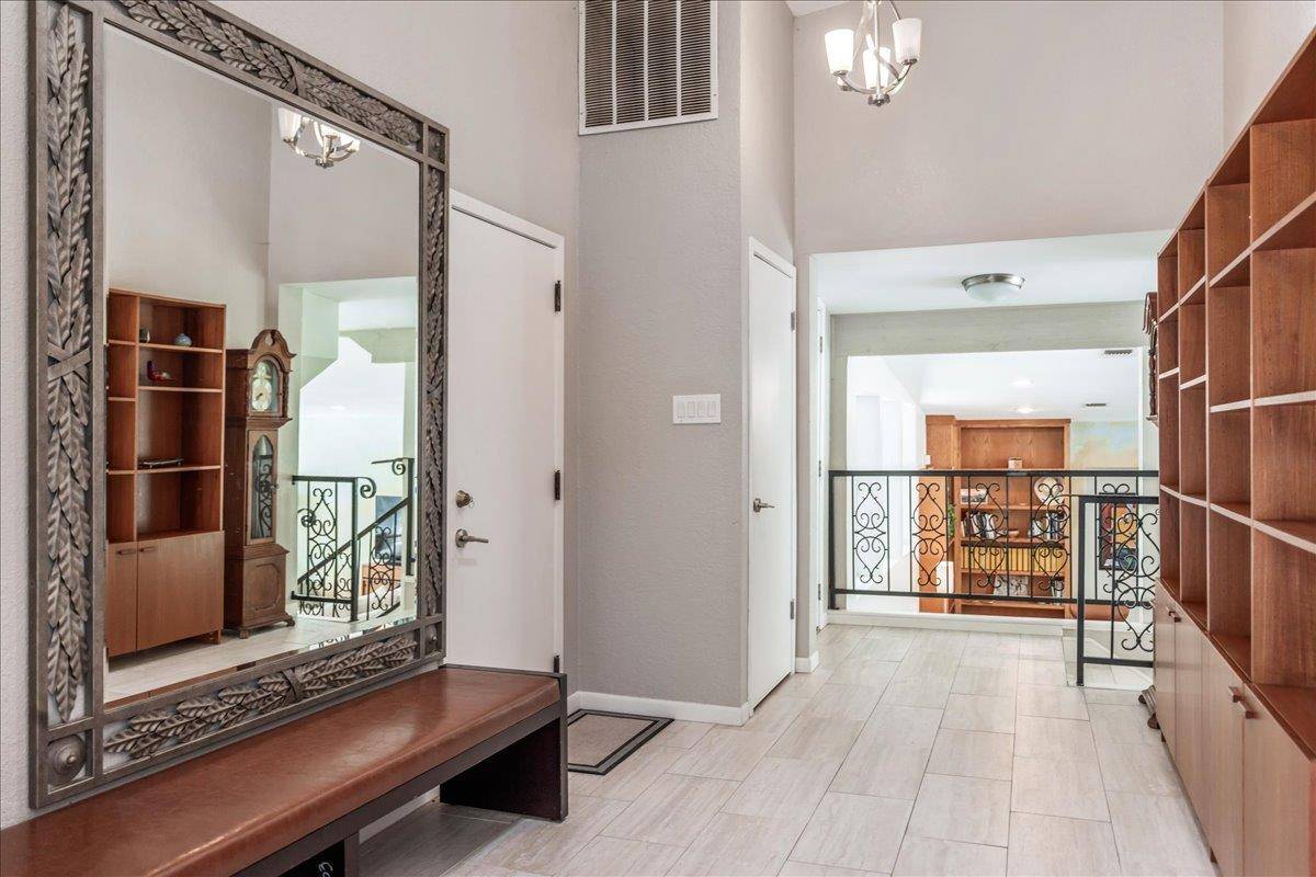 207 Rogers Ridge ST, San Marcos, TX 78666